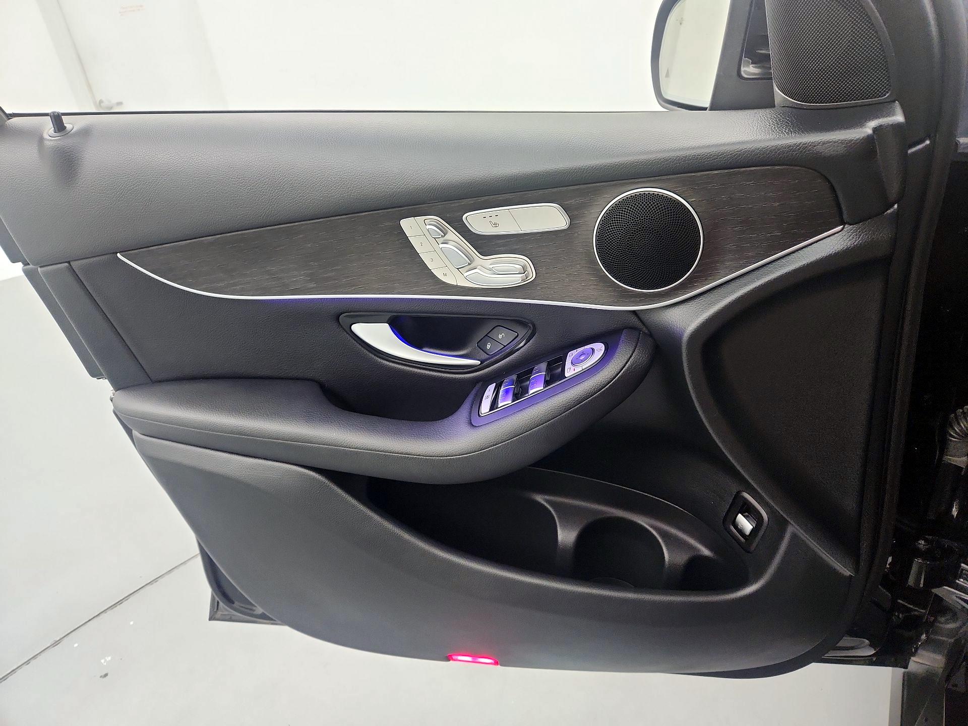 Thumbnail: 2020 Mercedes-Benz GLC - 12