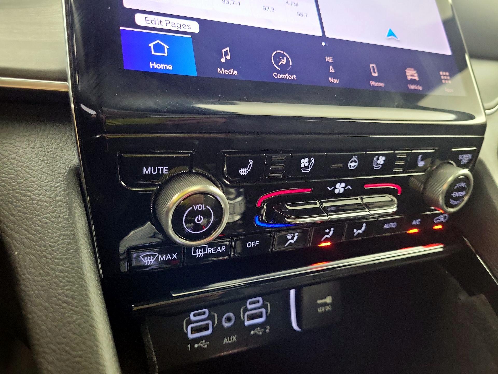 Thumbnail: 2022 Jeep Grand Cherokee - 17