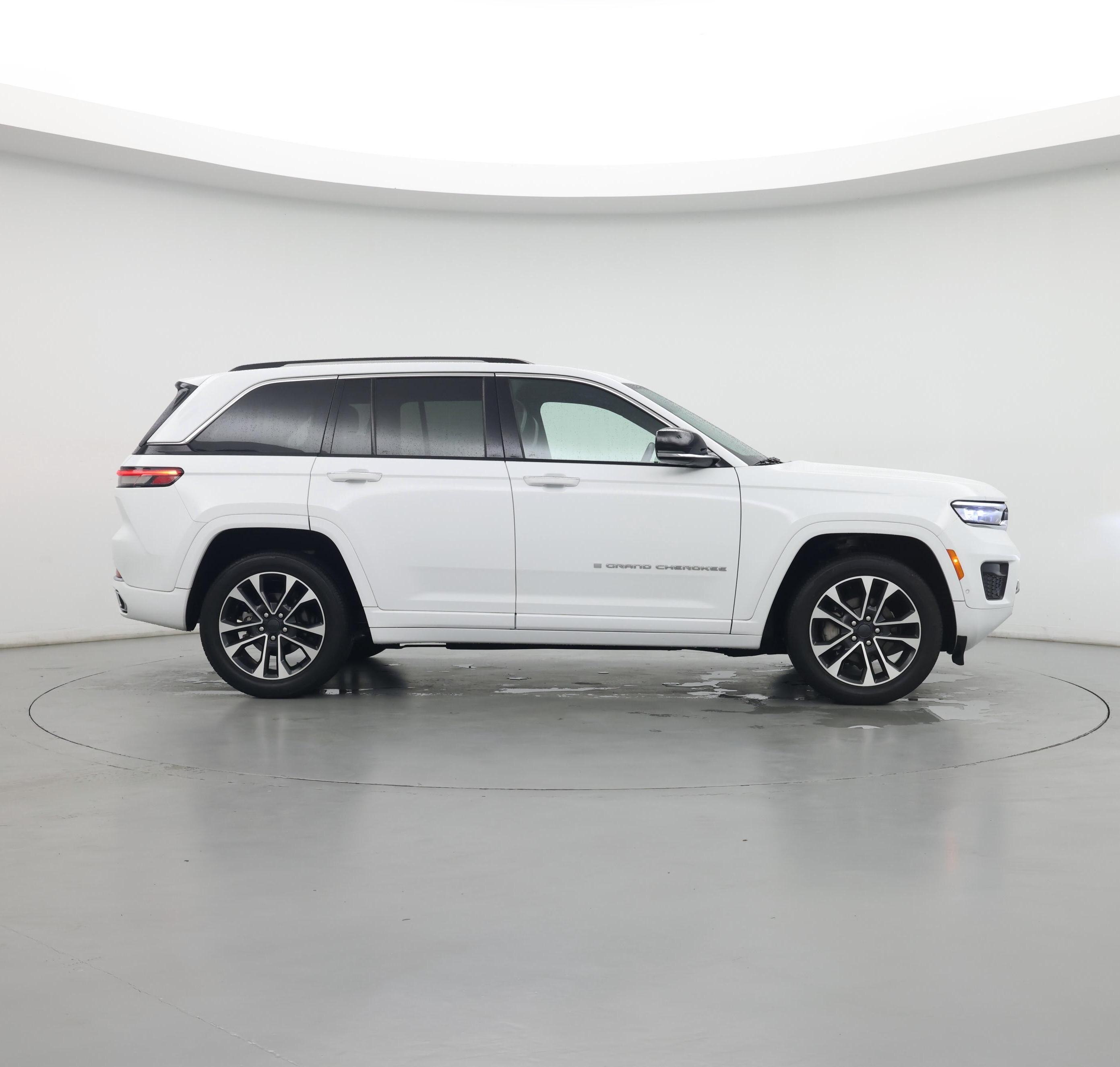 Thumbnail: 2022 Jeep Grand Cherokee - 7