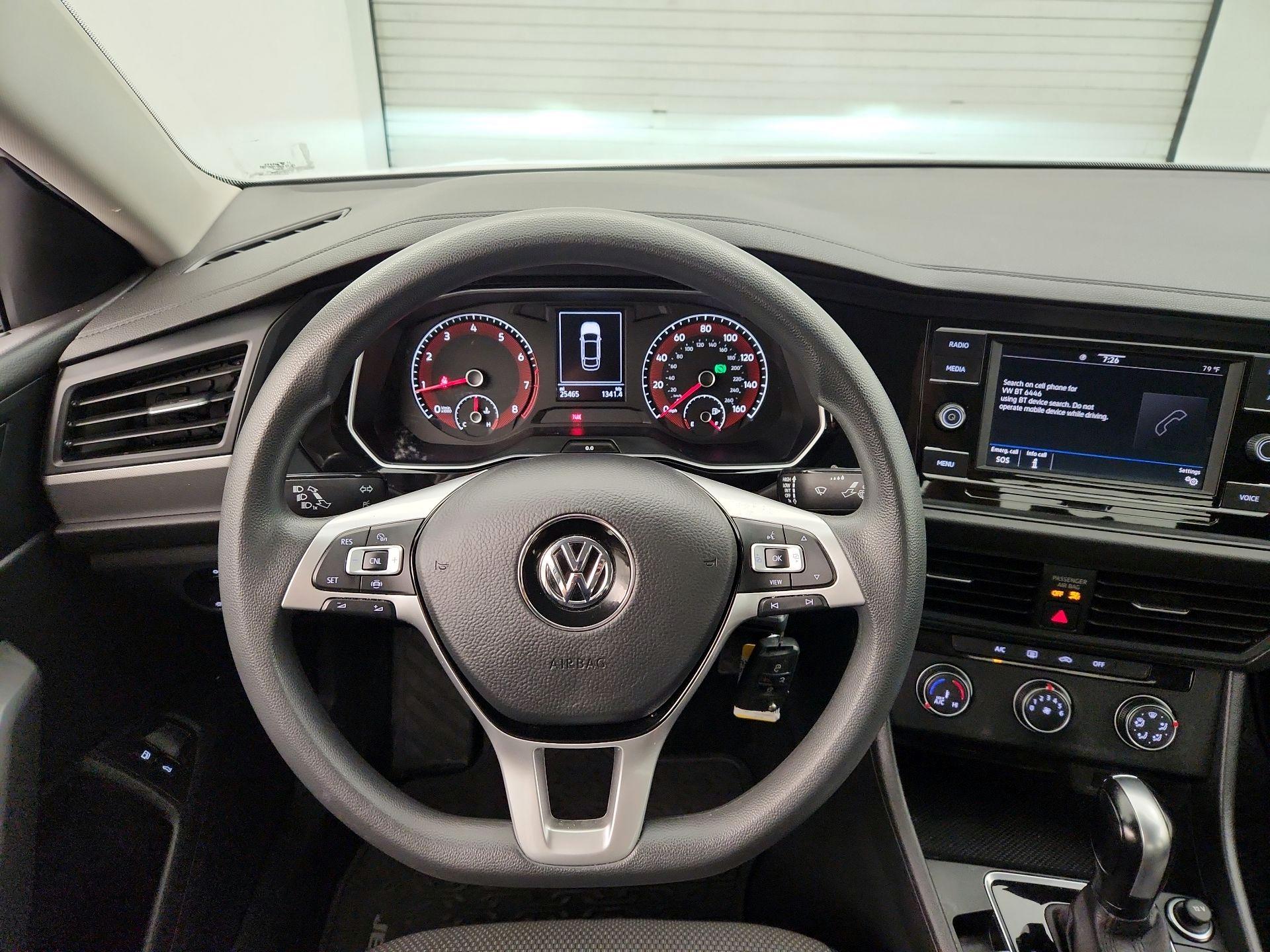 Thumbnail: 2021 Volkswagen Jetta - 10