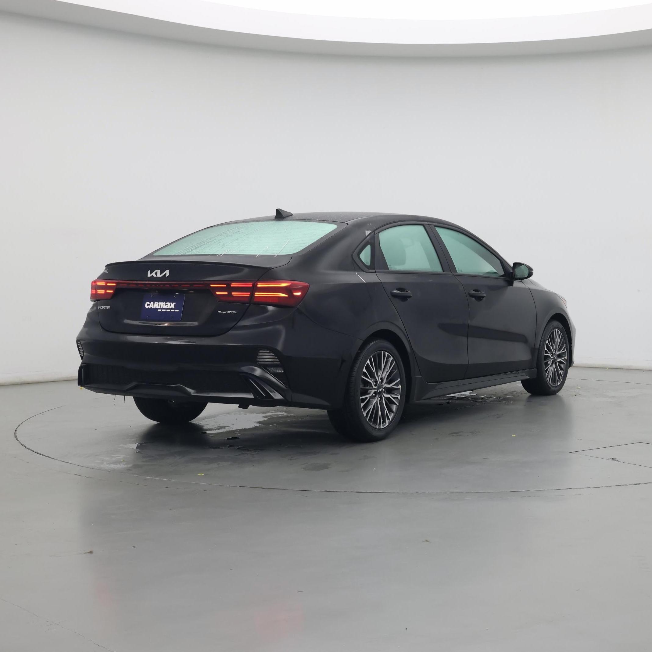 Thumbnail: 2023 Kia Forte - 8