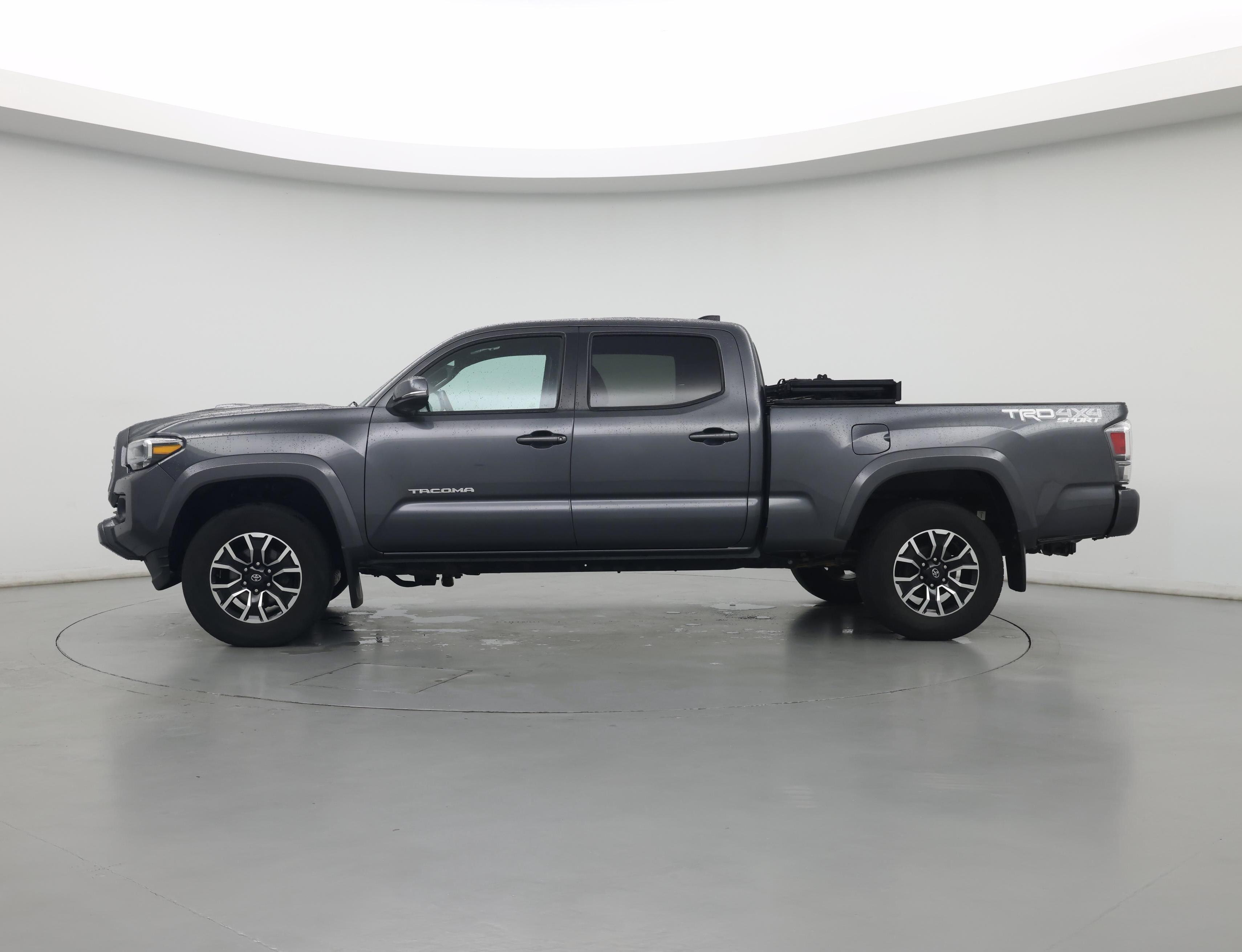 Thumbnail: 2022 Toyota Tacoma - 3