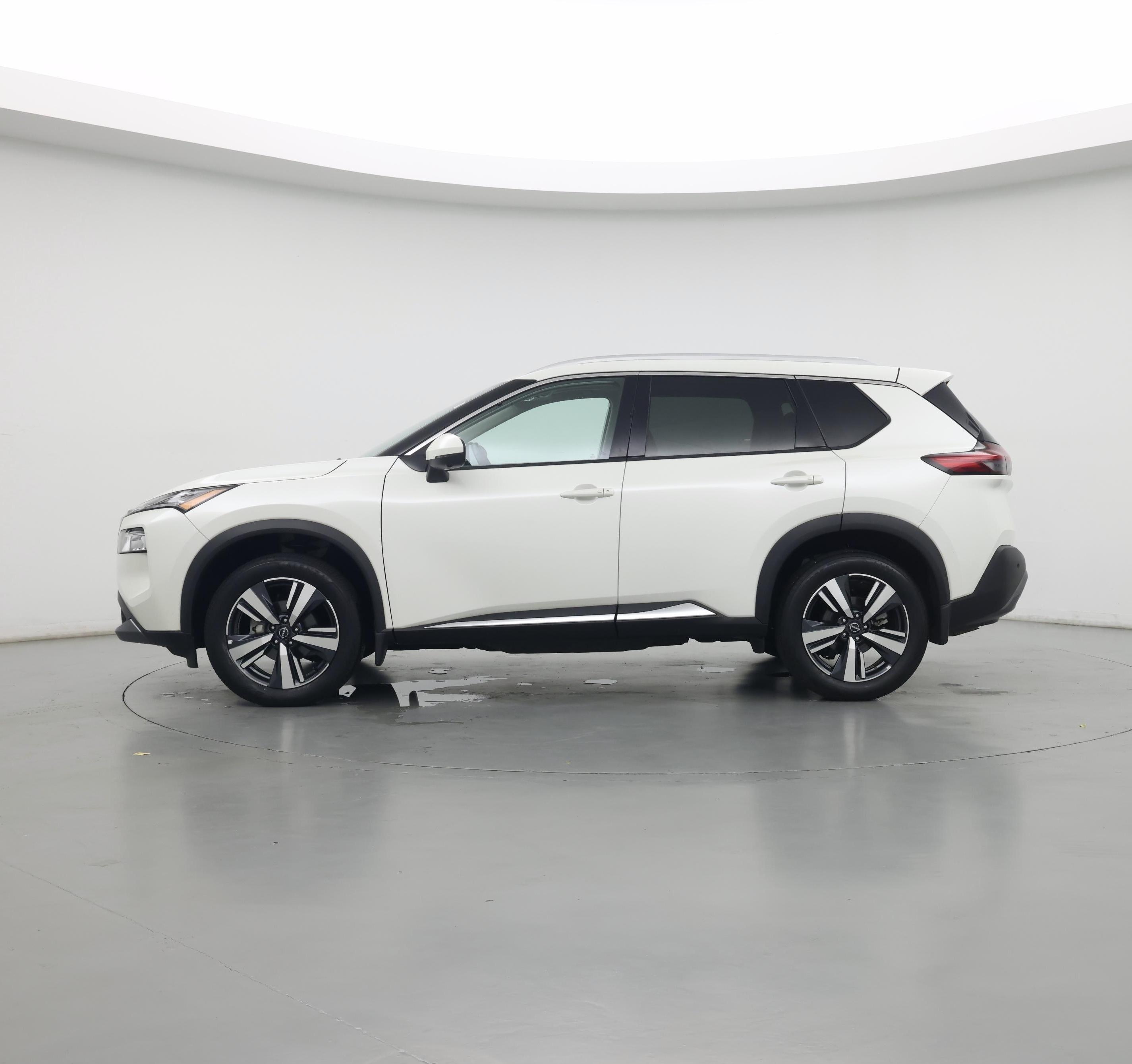 Thumbnail: 2022 Nissan Rogue - 3