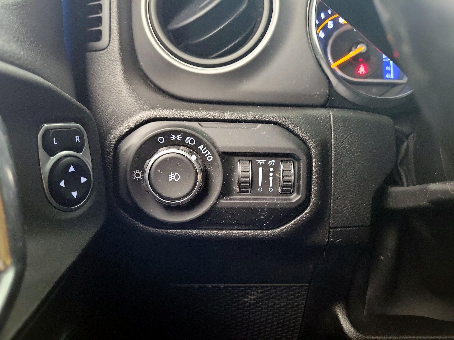 Thumbnail: 2021 Jeep Wrangler - 13