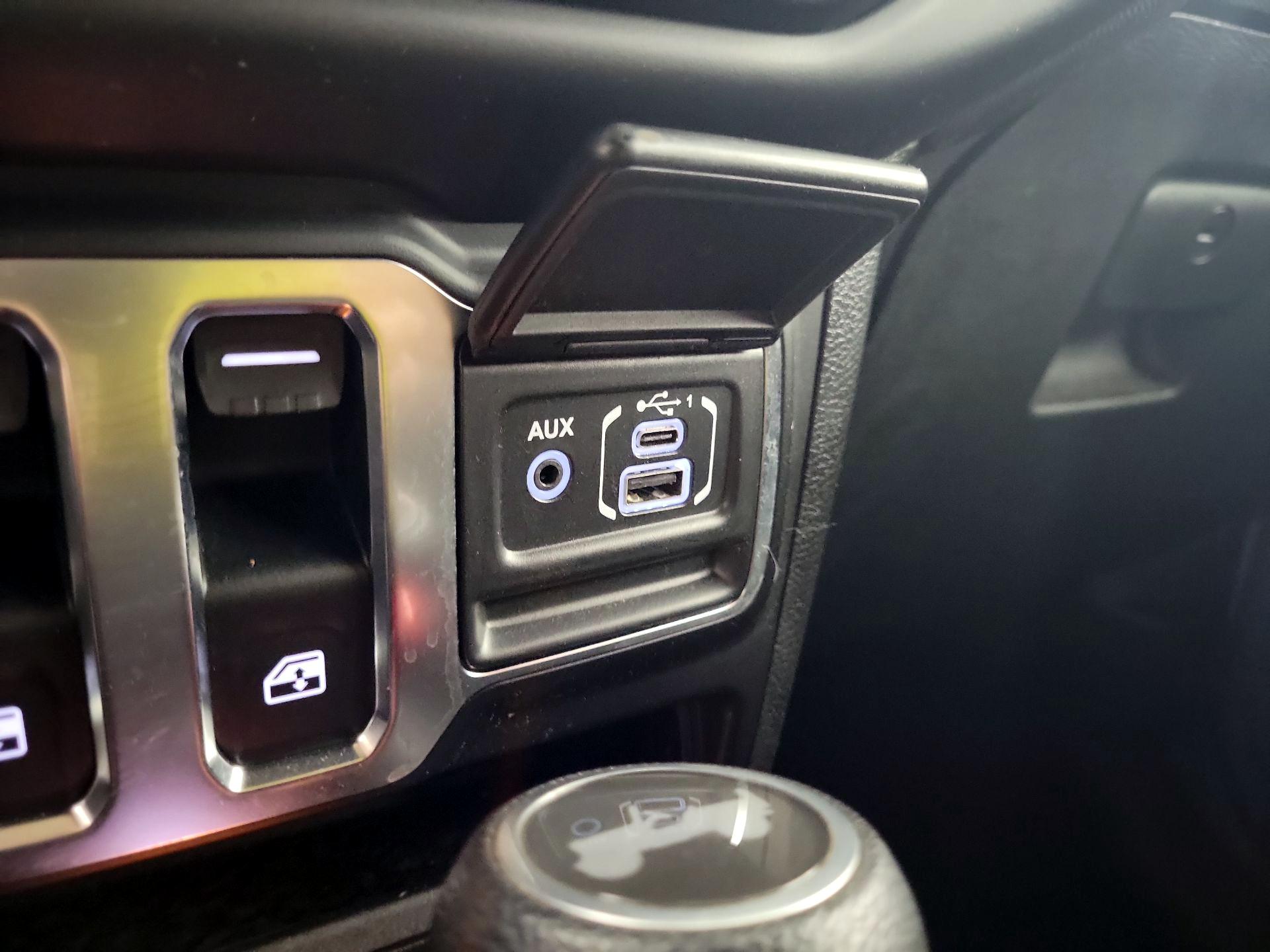 Thumbnail: 2021 Jeep Wrangler - 19