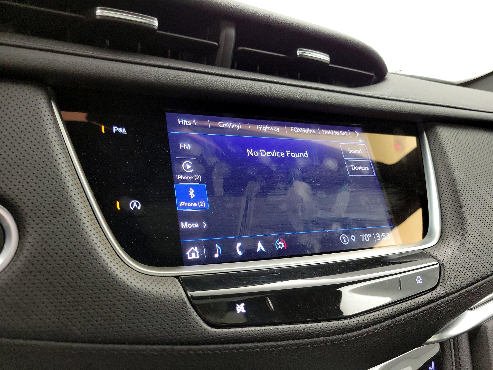 Thumbnail: 2022 Cadillac XT5 - 16
