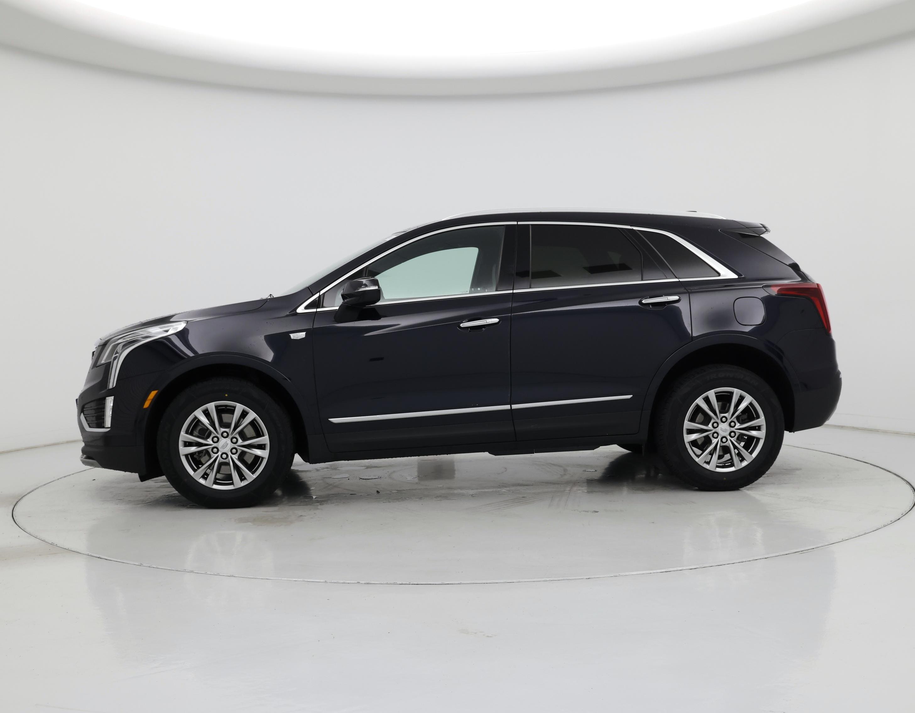 Thumbnail: 2022 Cadillac XT5 - 3