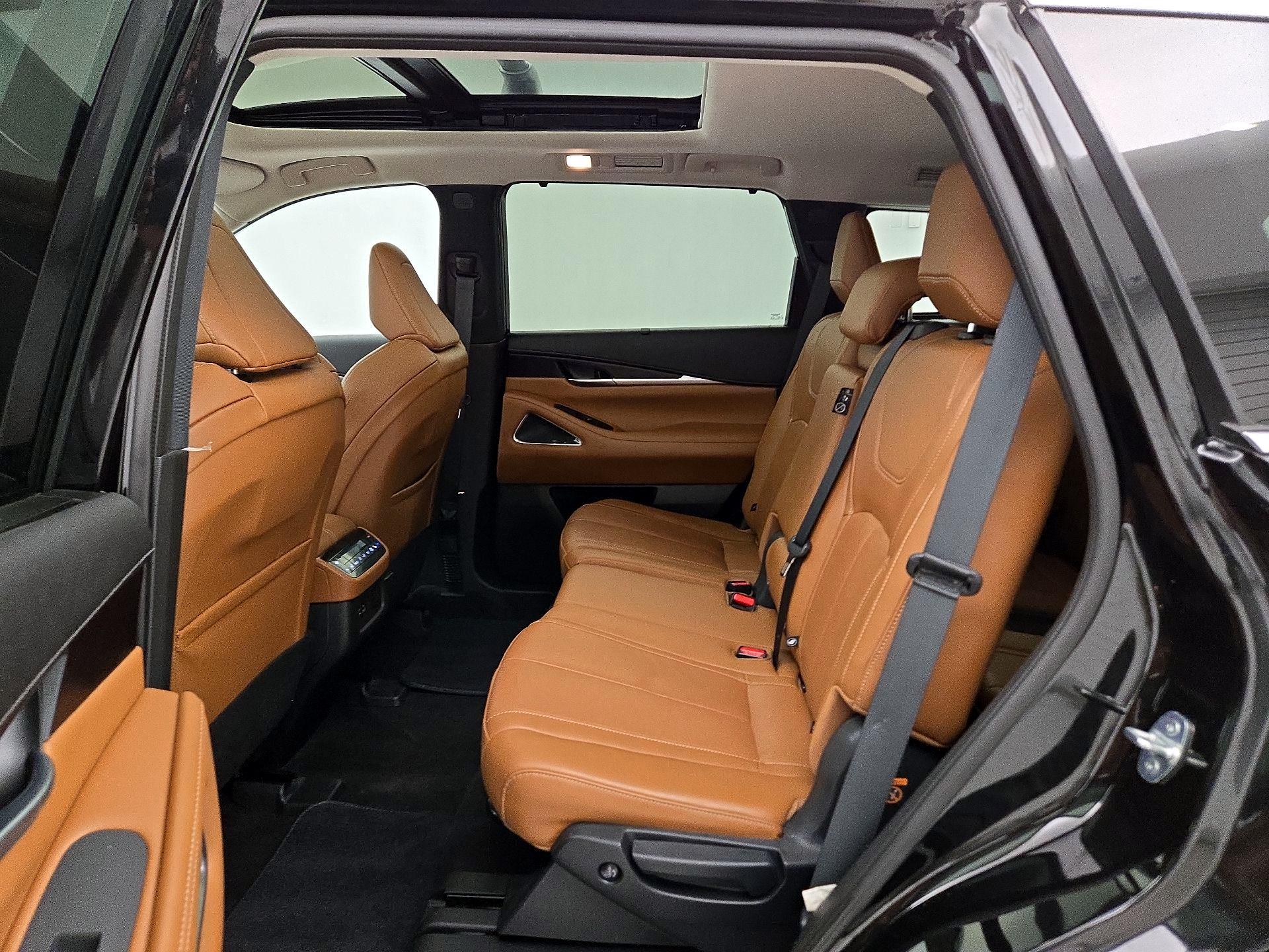 Thumbnail: 2023 INFINITI QX60 - 20