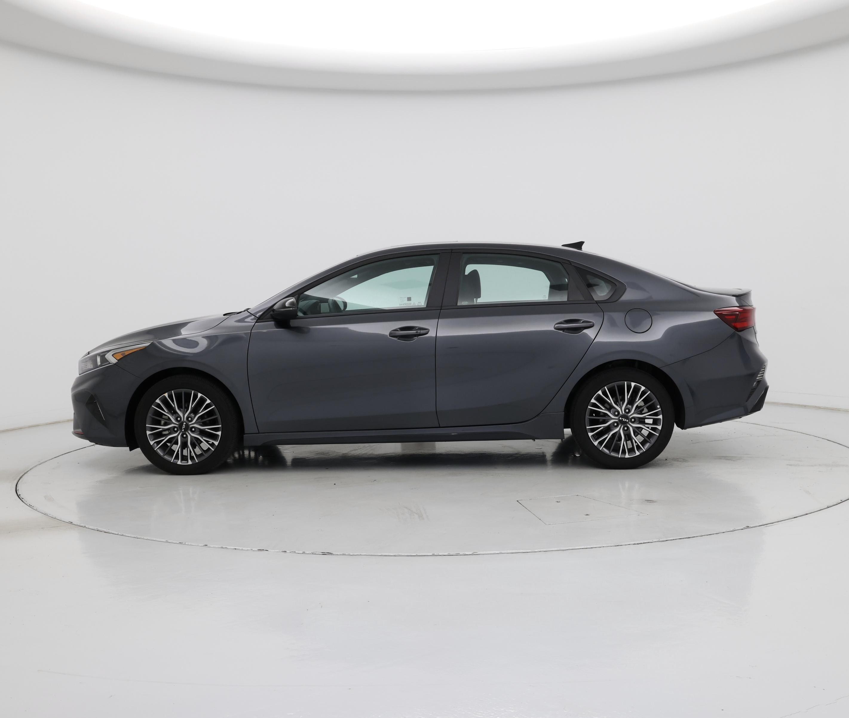 Thumbnail: 2022 Kia Forte - 3