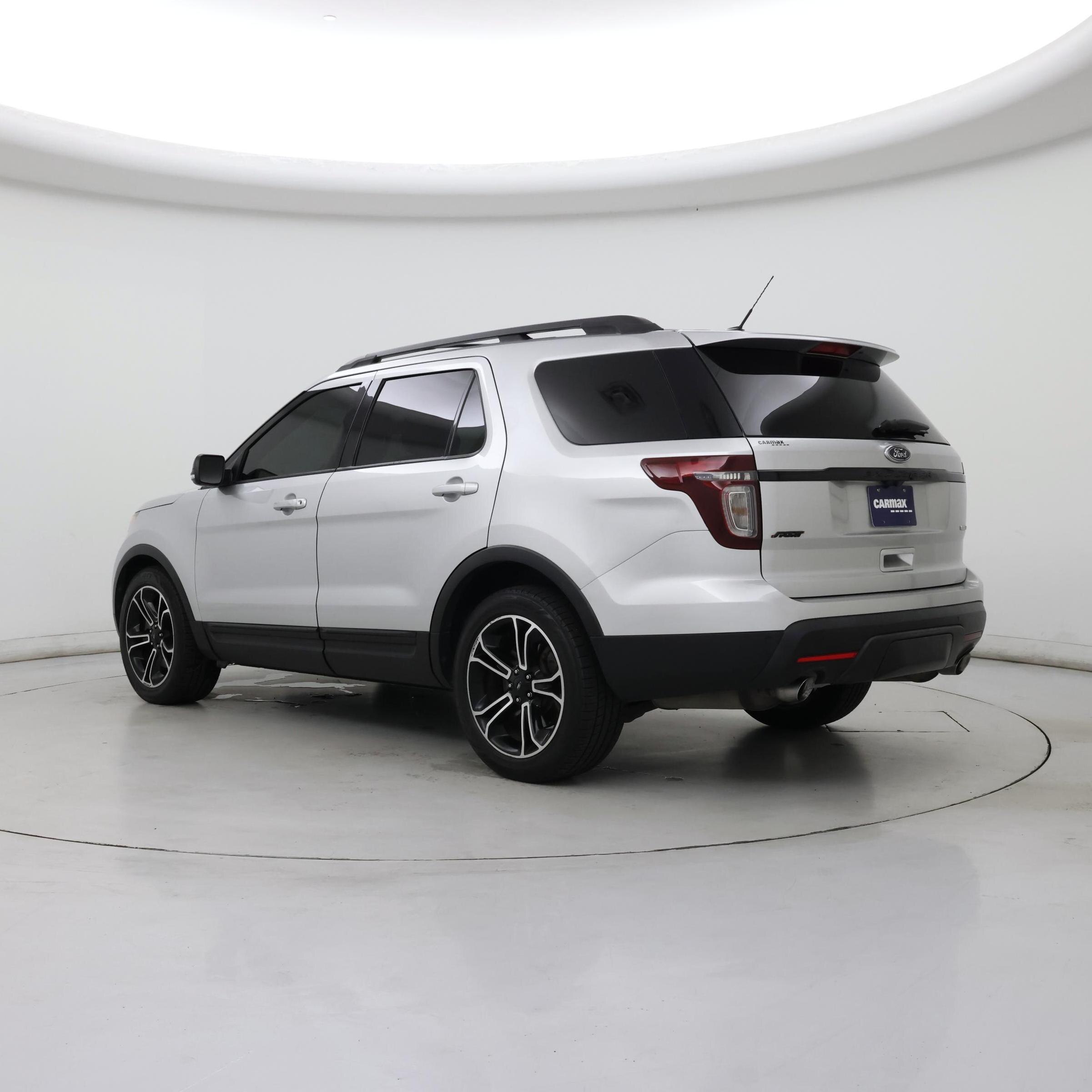Thumbnail: 2015 Ford Explorer - 2
