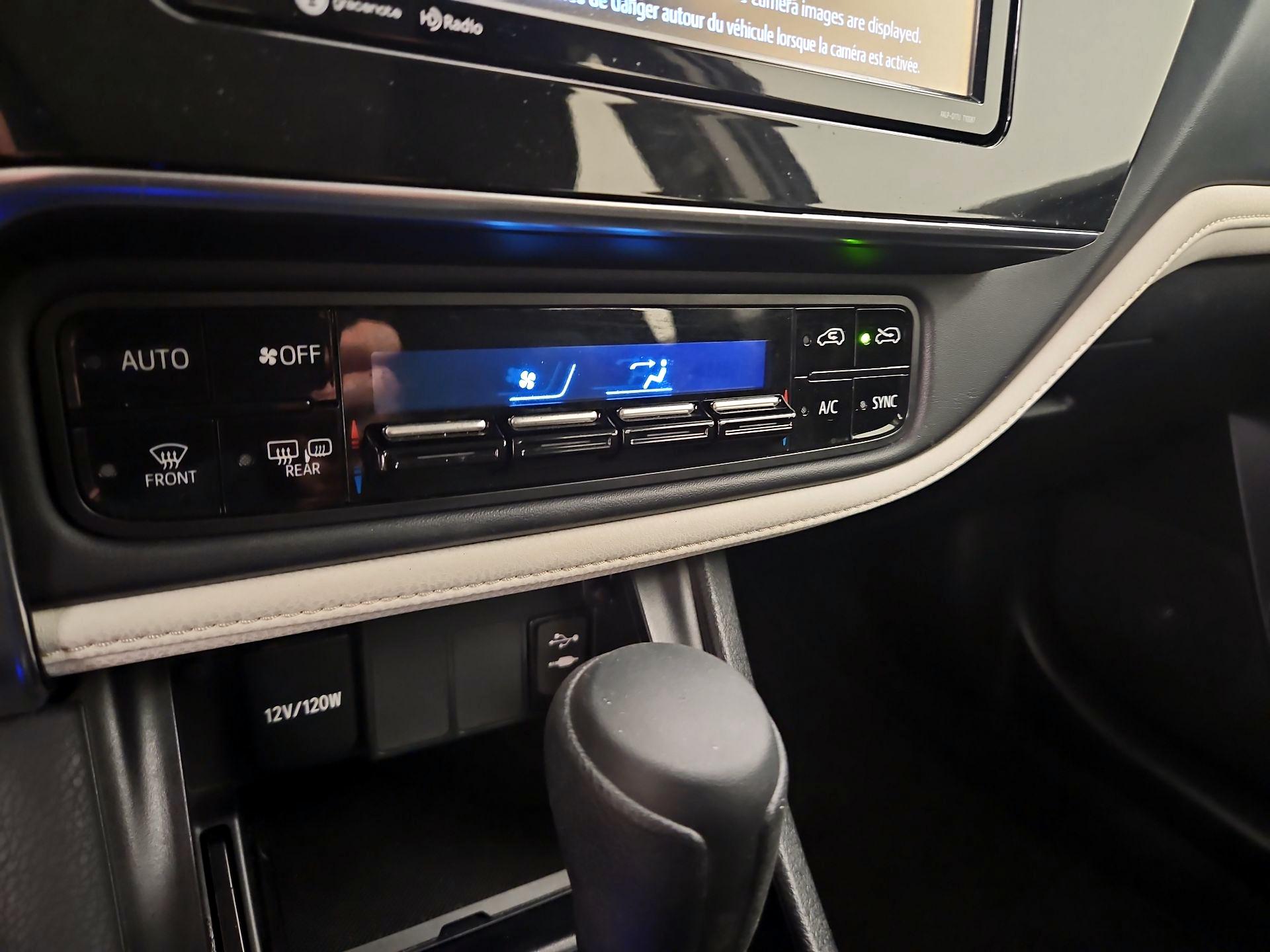Thumbnail: 2018 Toyota Corolla iM - 16