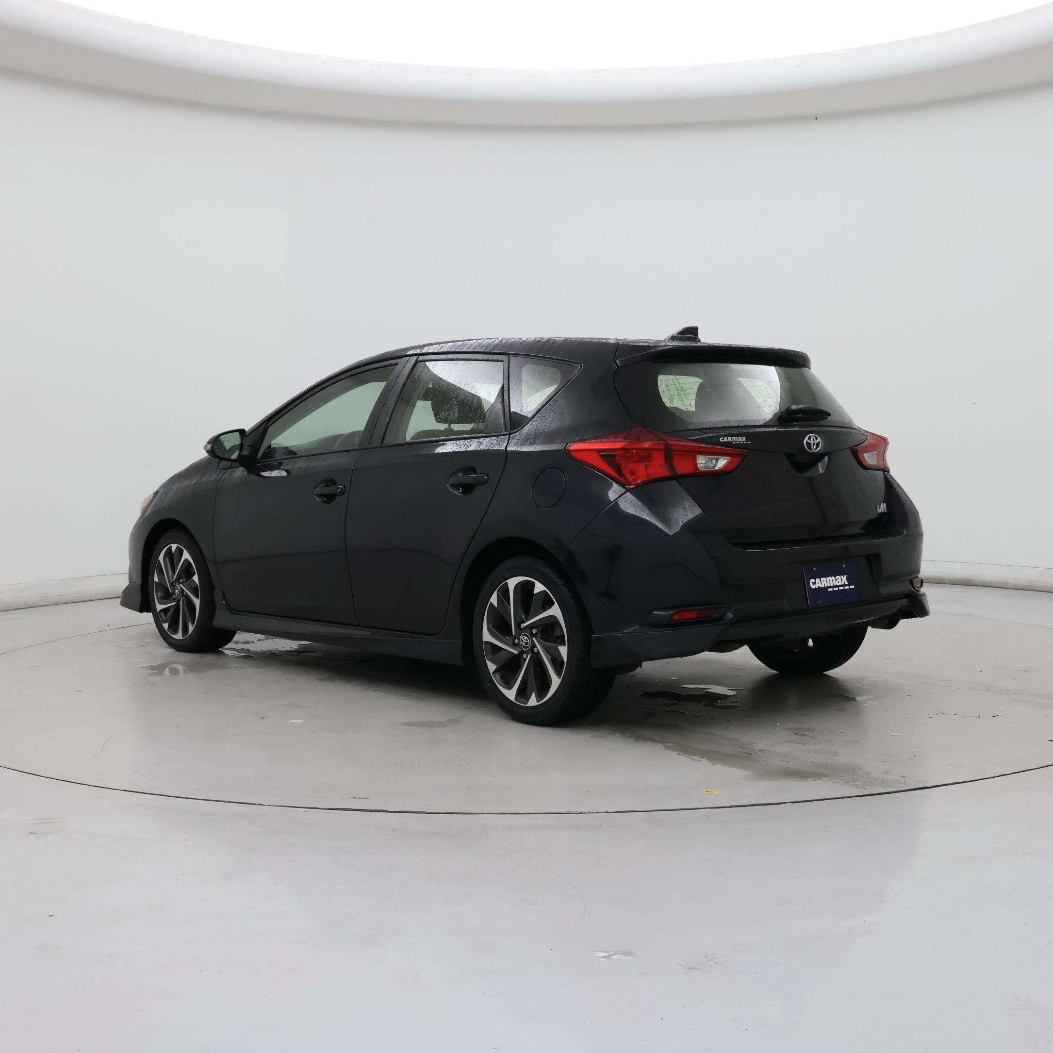 Thumbnail: 2018 Toyota Corolla iM - 2