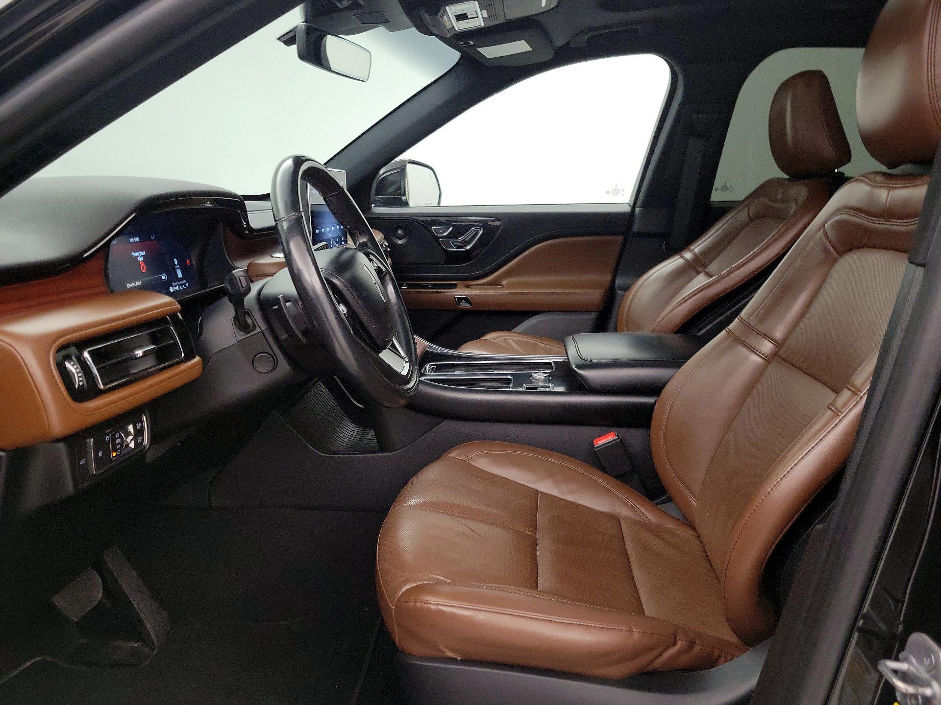 Thumbnail: 2021 Lincoln Aviator - 11