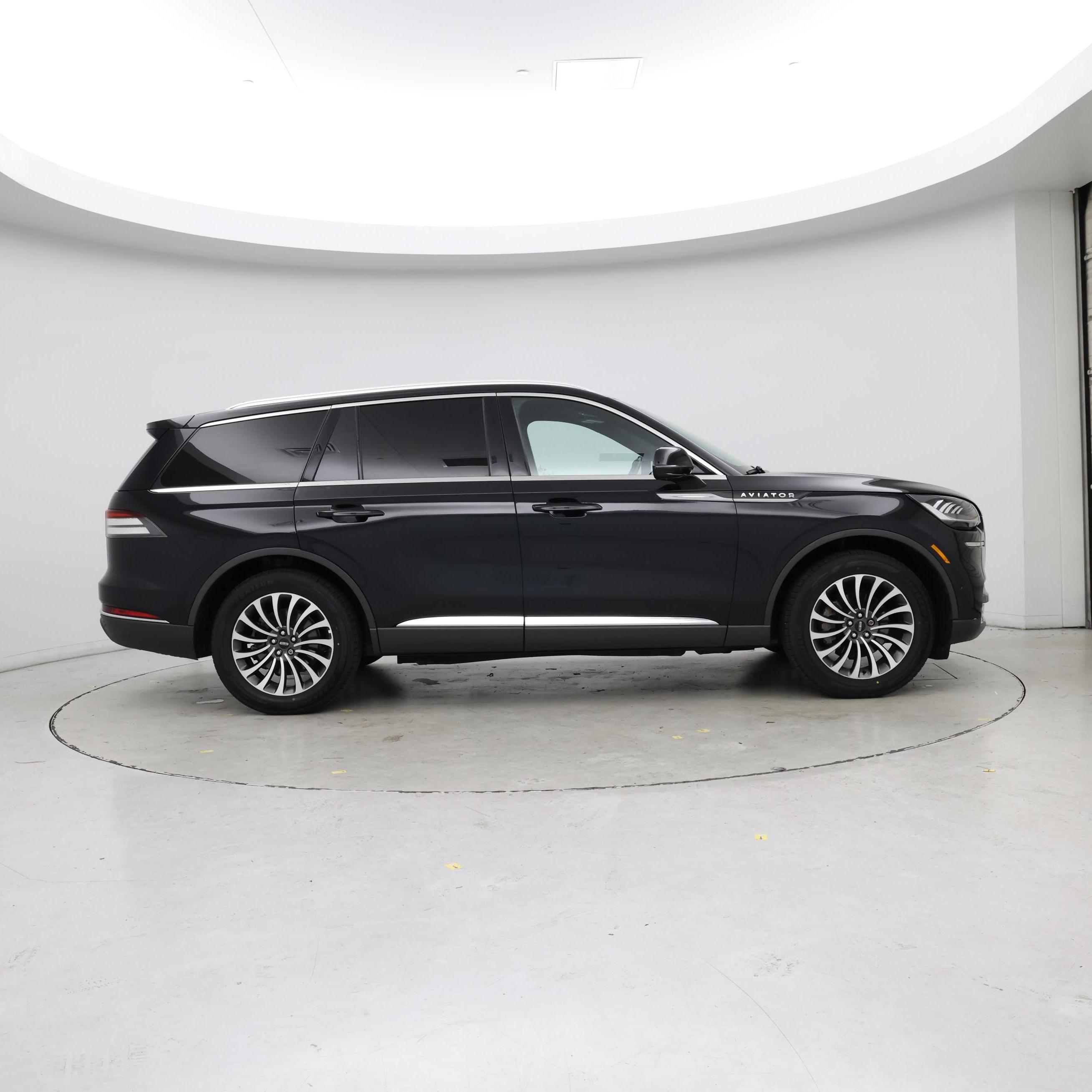 Thumbnail: 2021 Lincoln Aviator - 7