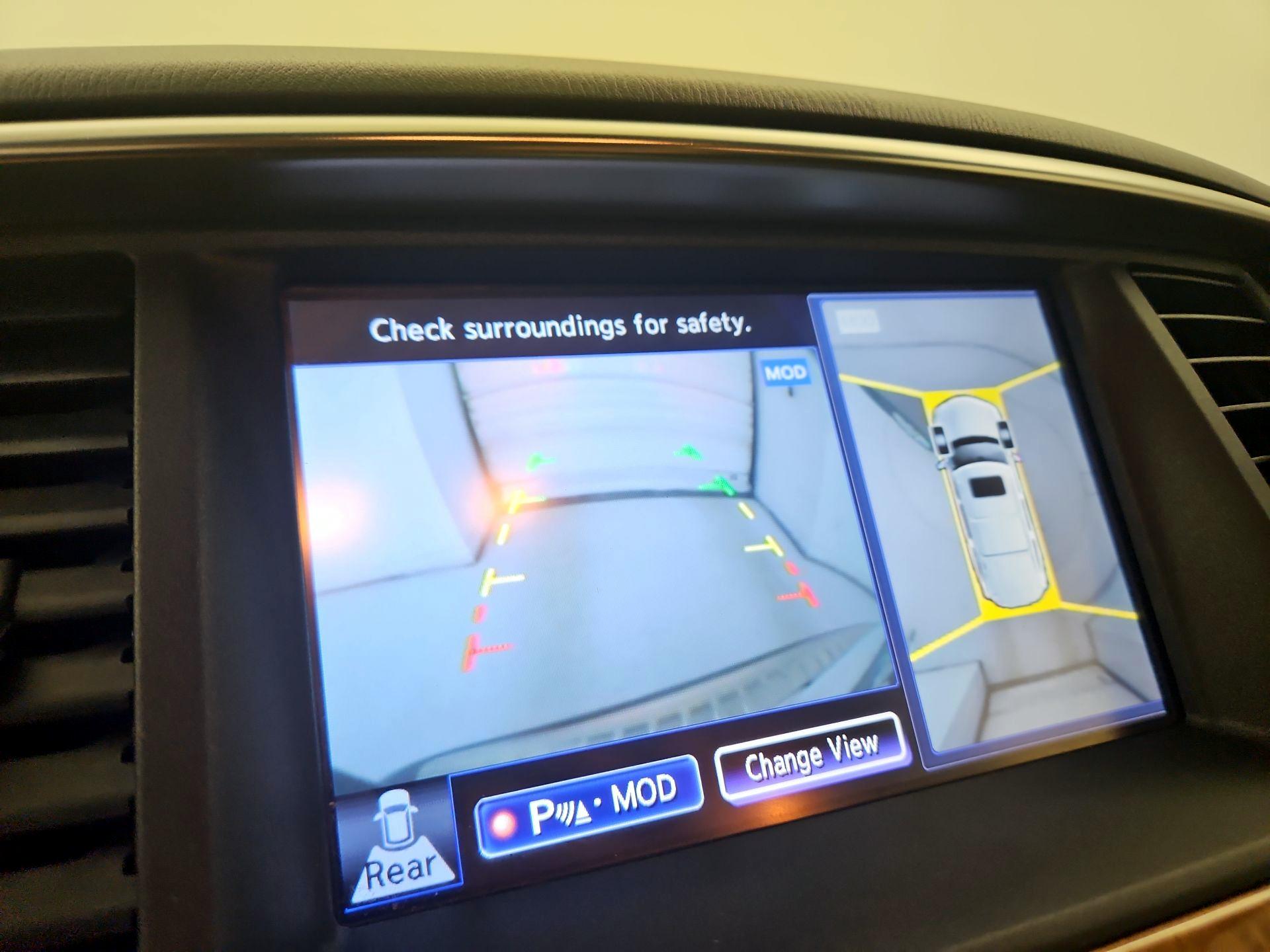 Thumbnail: 2013 INFINITI QX56 - 14