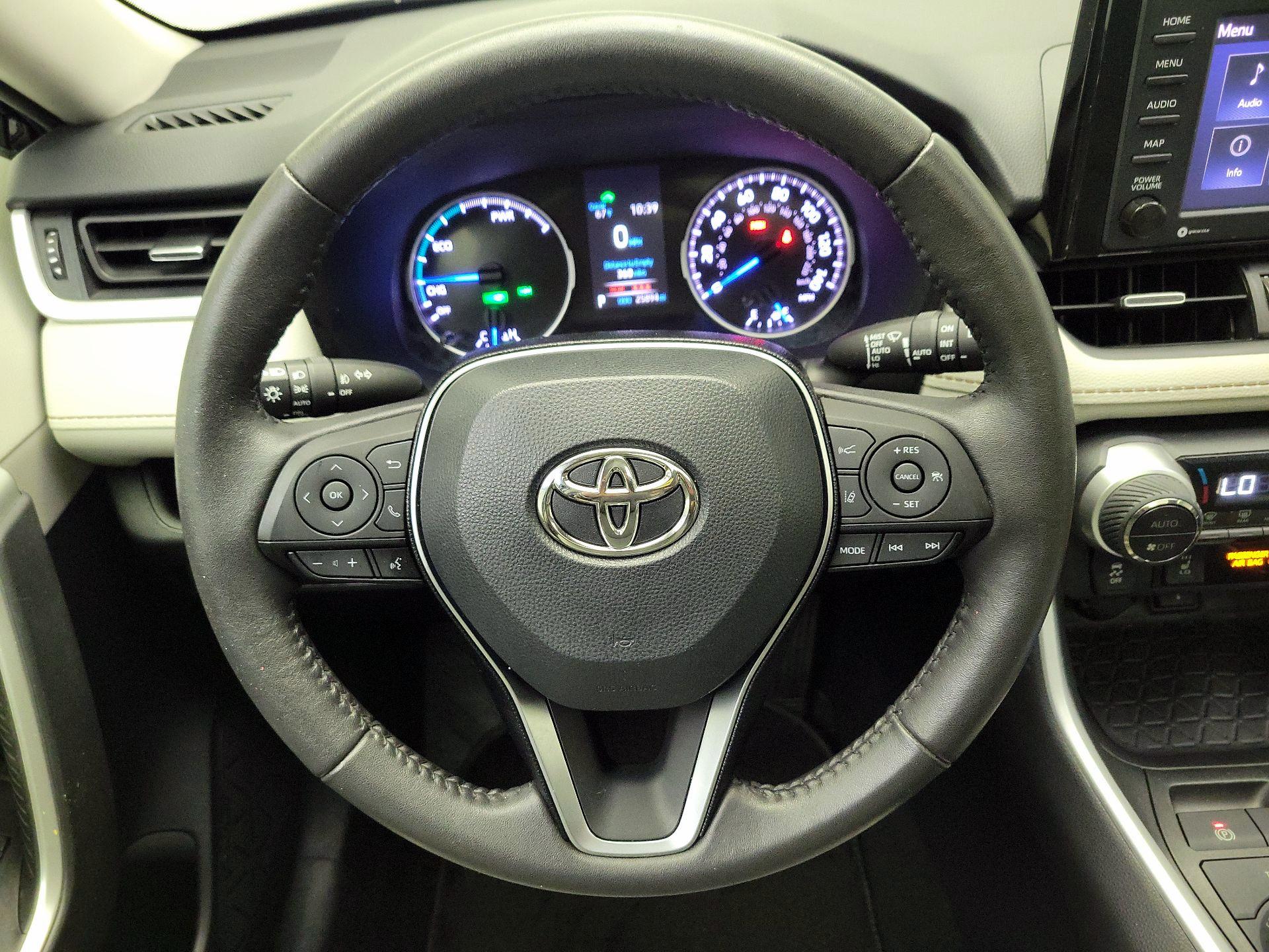 Thumbnail: 2021 Toyota RAV4 - 10