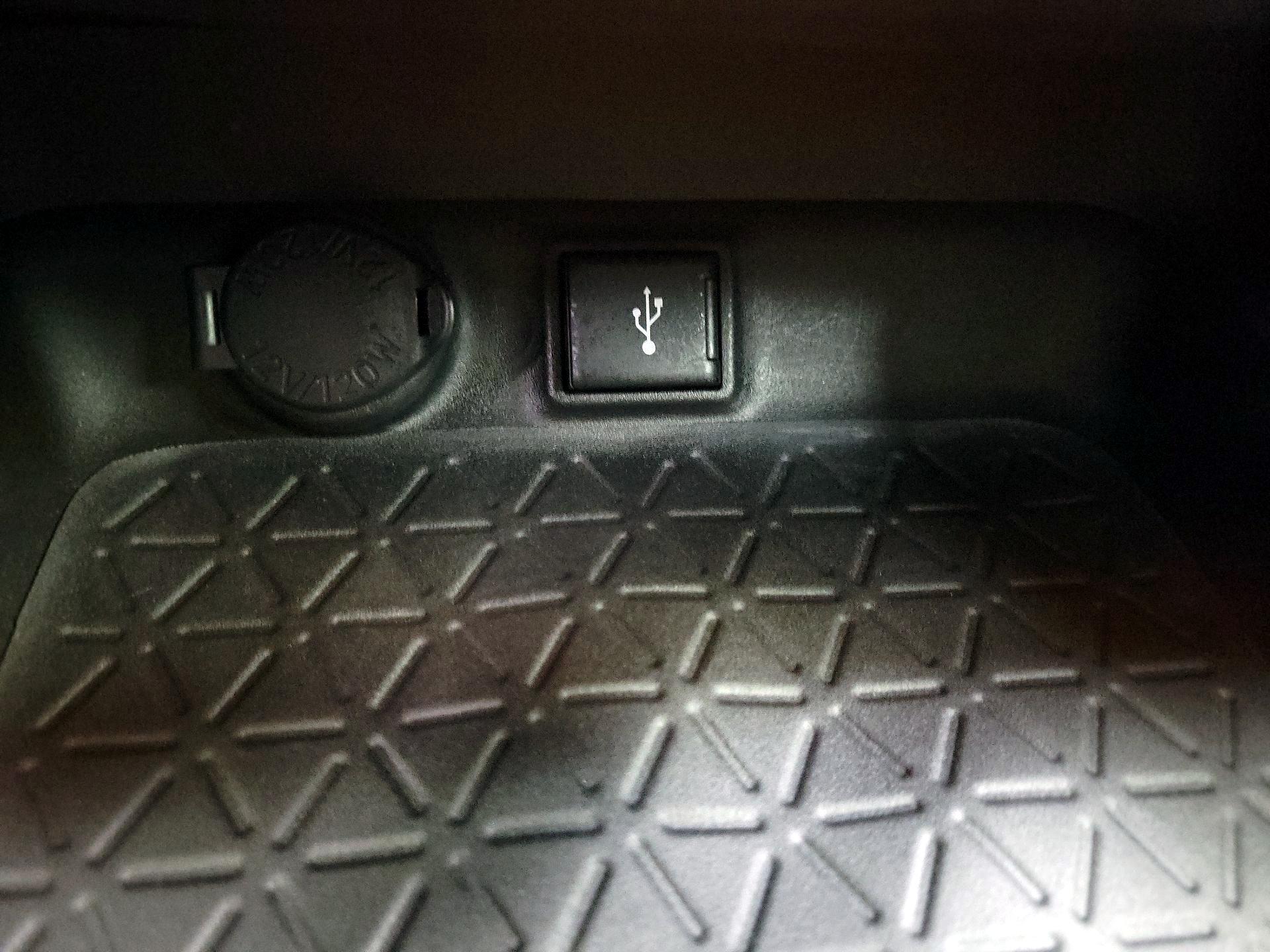 Thumbnail: 2021 Toyota RAV4 - 18