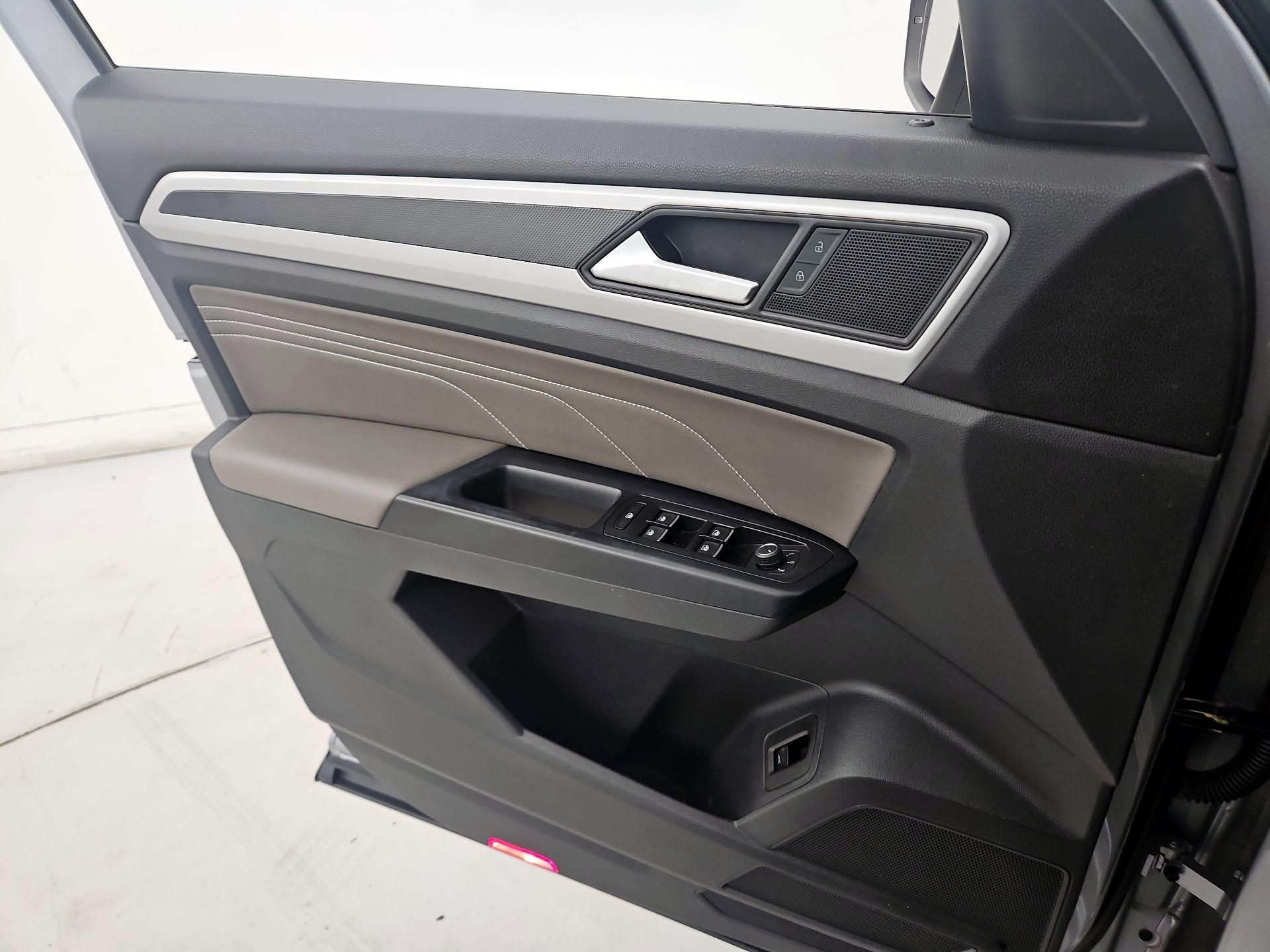 Thumbnail: 2021 Volkswagen Atlas - 12