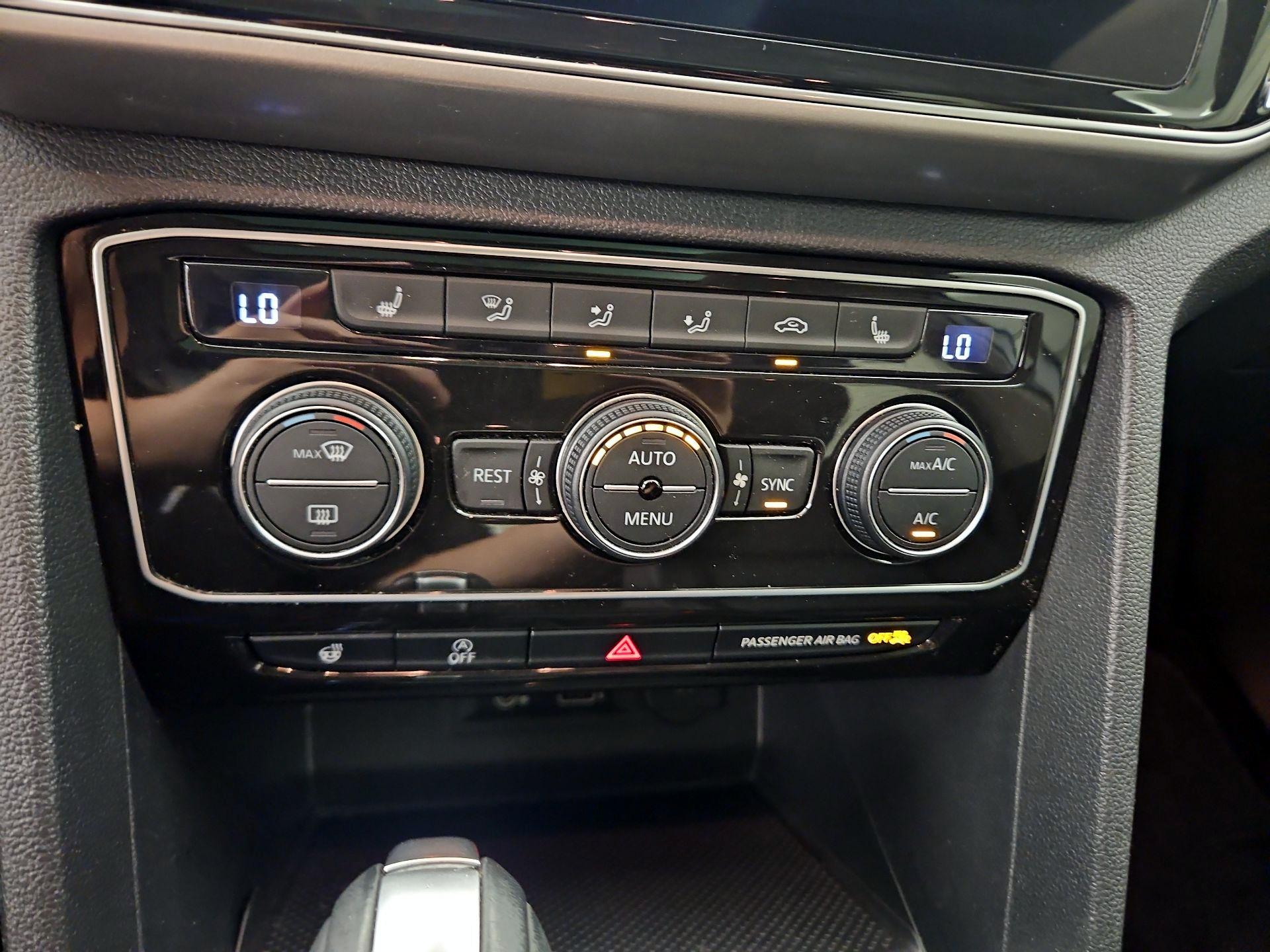 Thumbnail: 2019 Volkswagen Atlas - 17