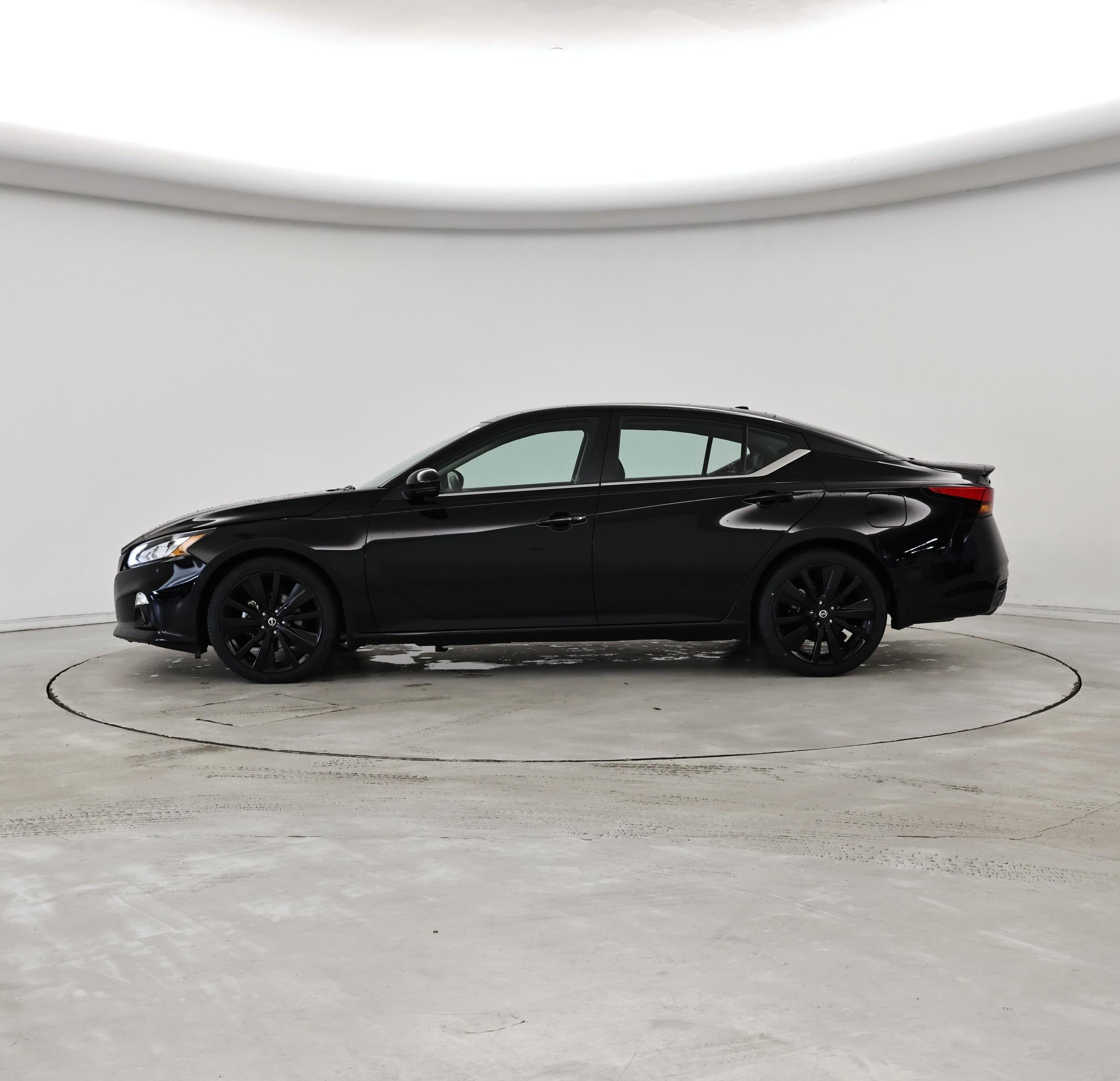 Thumbnail: 2022 Nissan Altima - 3