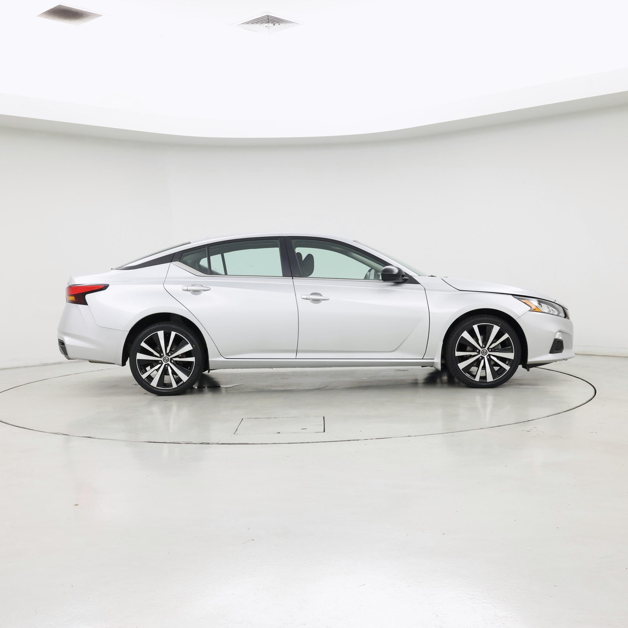 Thumbnail: 2022 Nissan Altima - 7