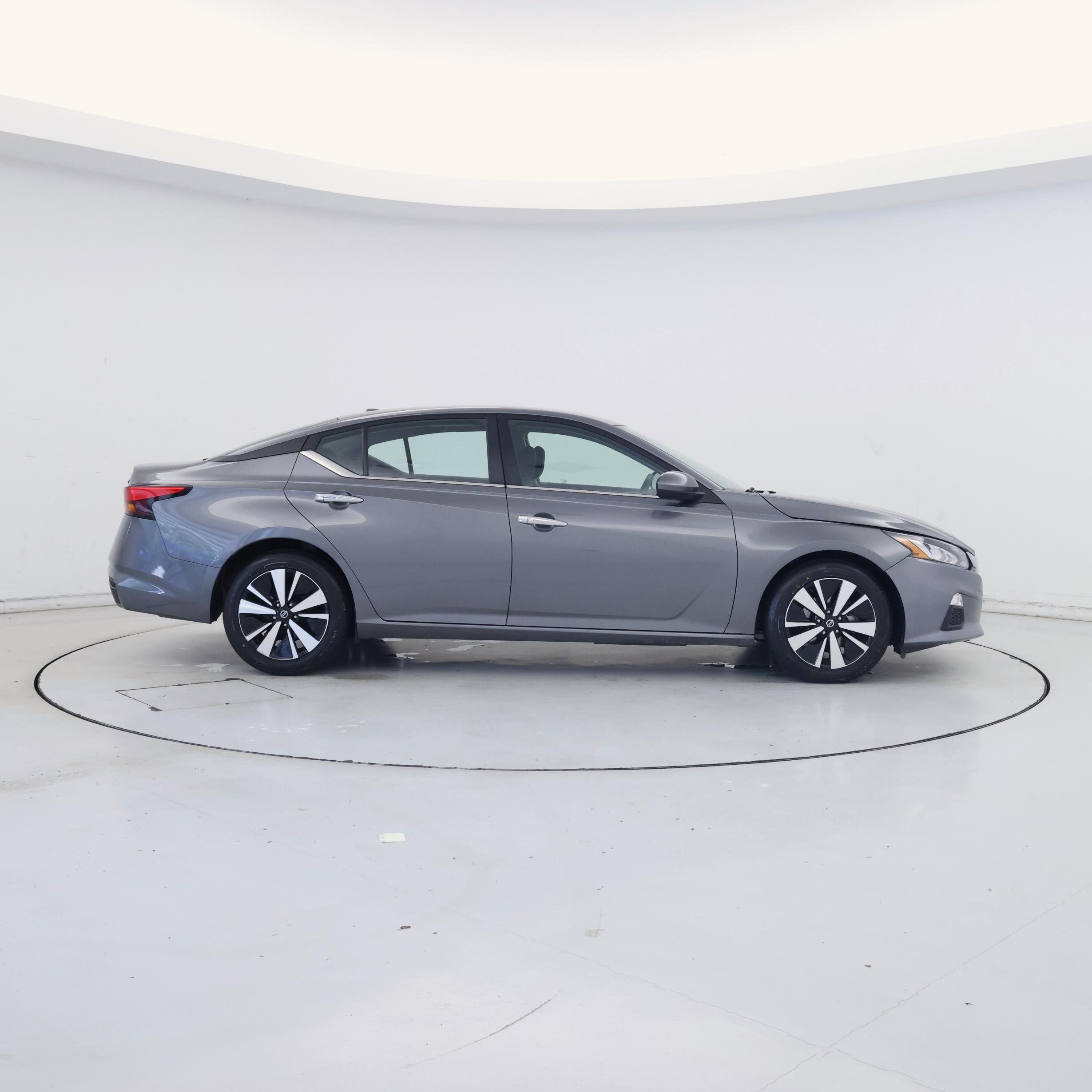 Thumbnail: 2022 Nissan Altima - 7