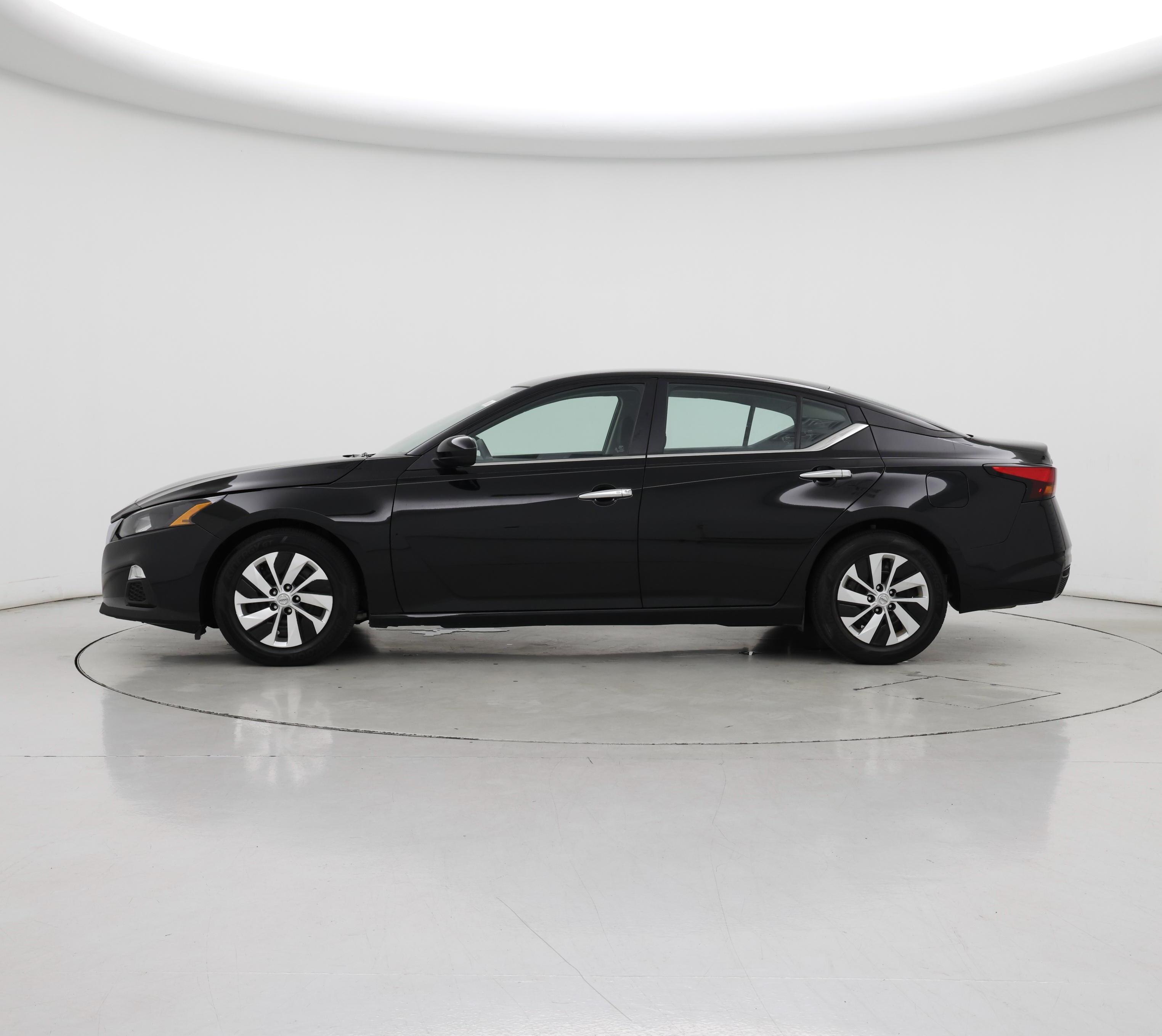 Thumbnail: 2022 Nissan Altima - 3
