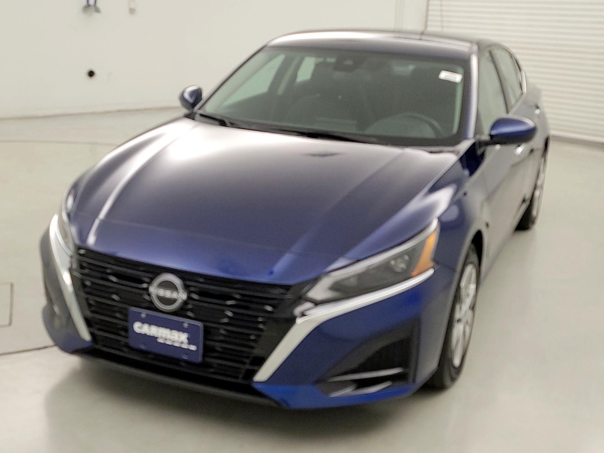 Thumbnail: 2023 Nissan Altima - 3