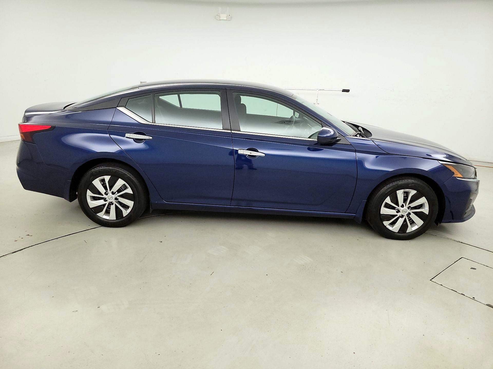 Thumbnail: 2023 Nissan Altima - 4