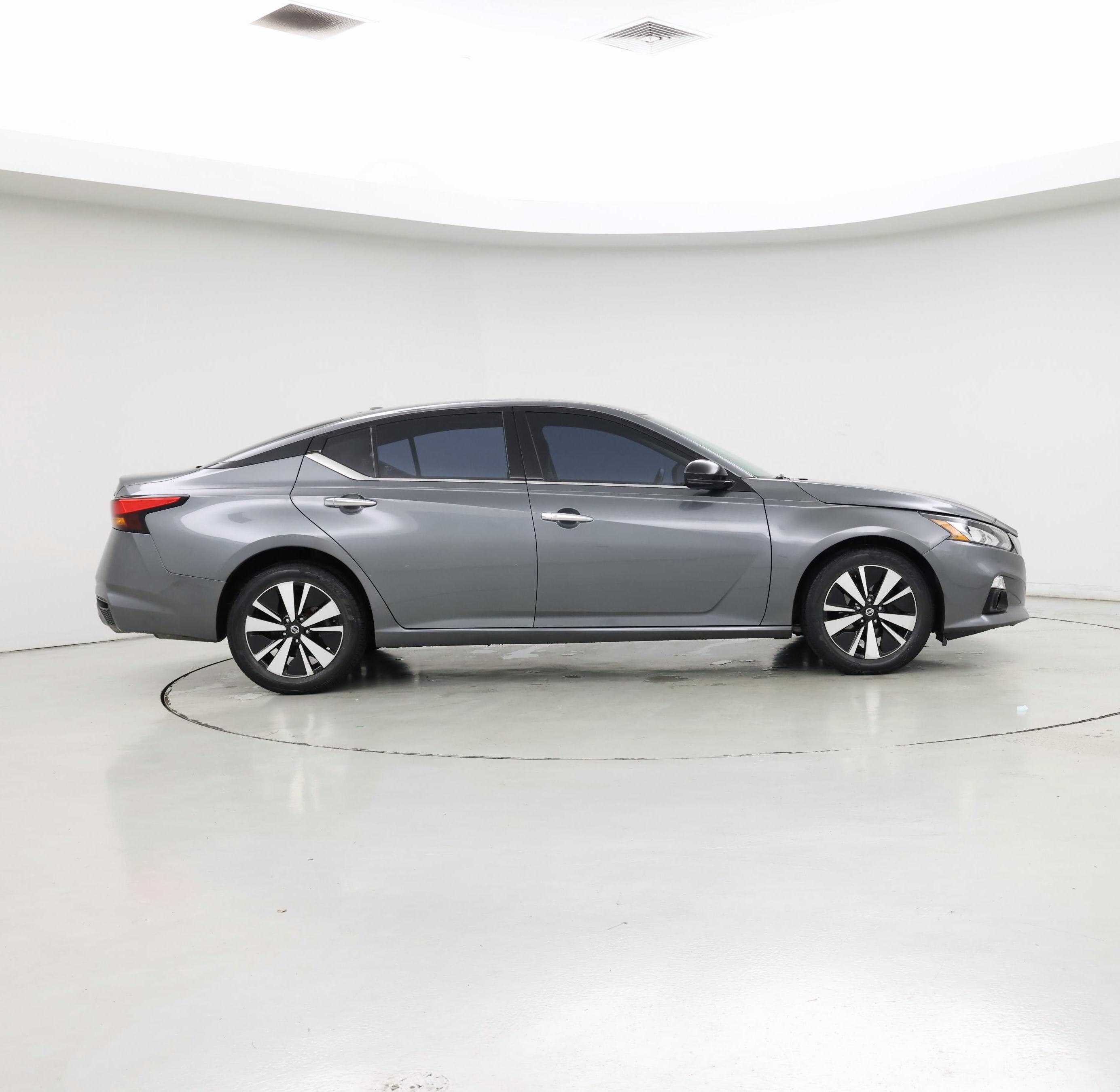 Thumbnail: 2020 Nissan Altima - 7