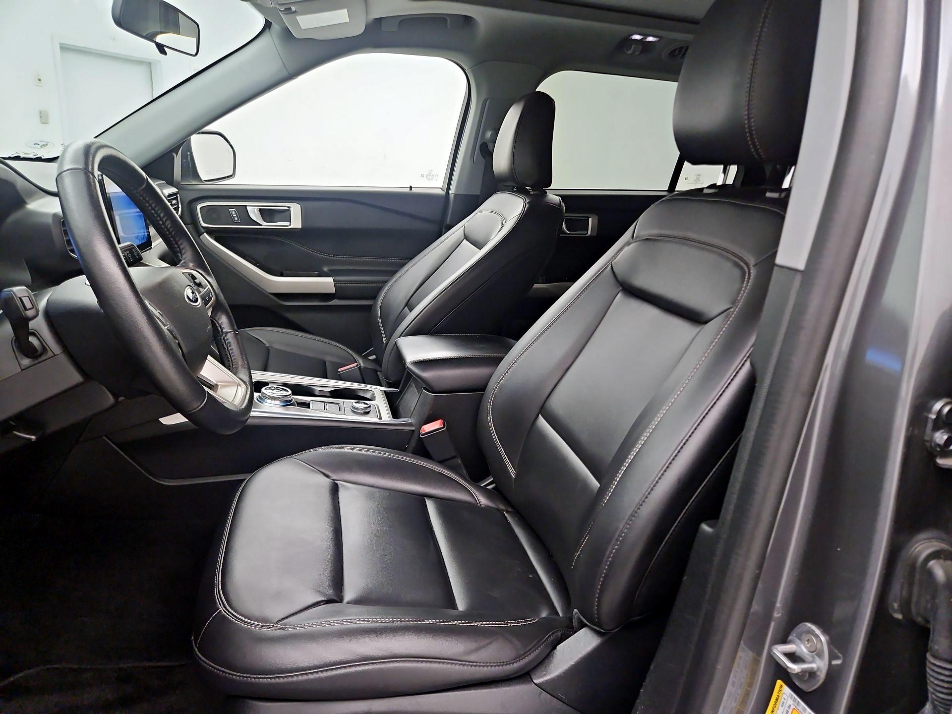 Thumbnail: 2022 Ford Explorer - 11