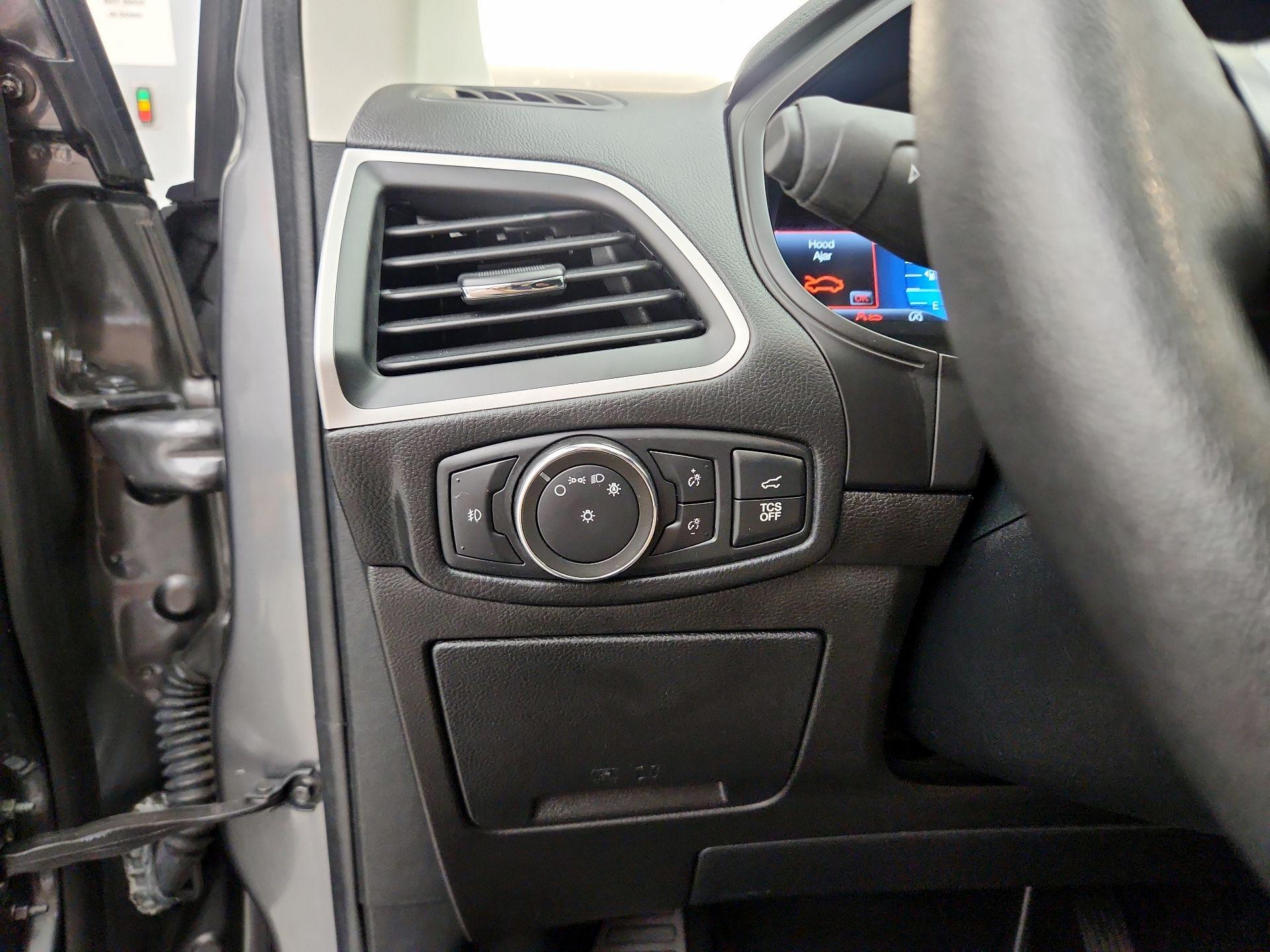 Thumbnail: 2022 Ford Edge - 13