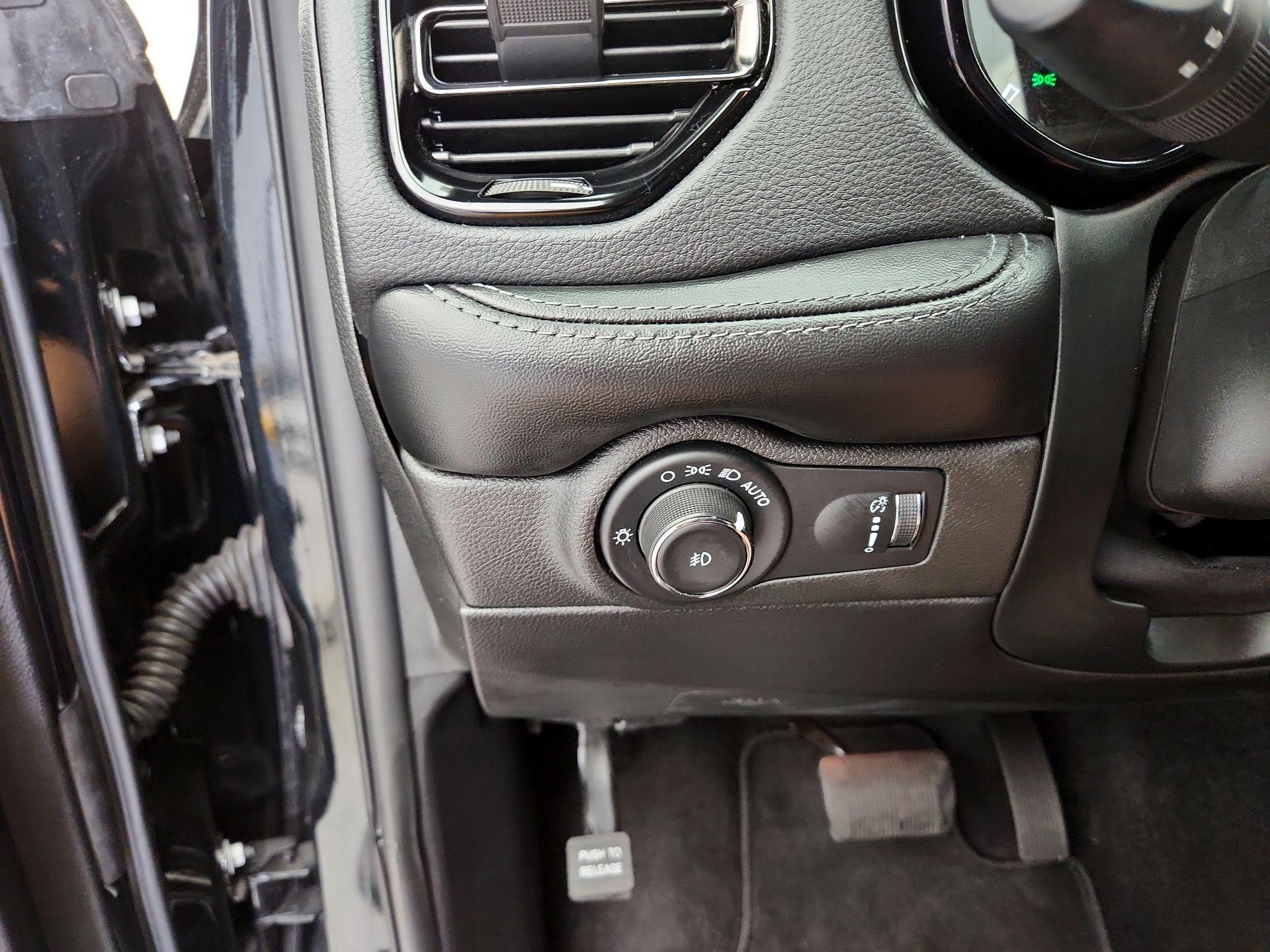 Thumbnail: 2021 Dodge Durango - 13
