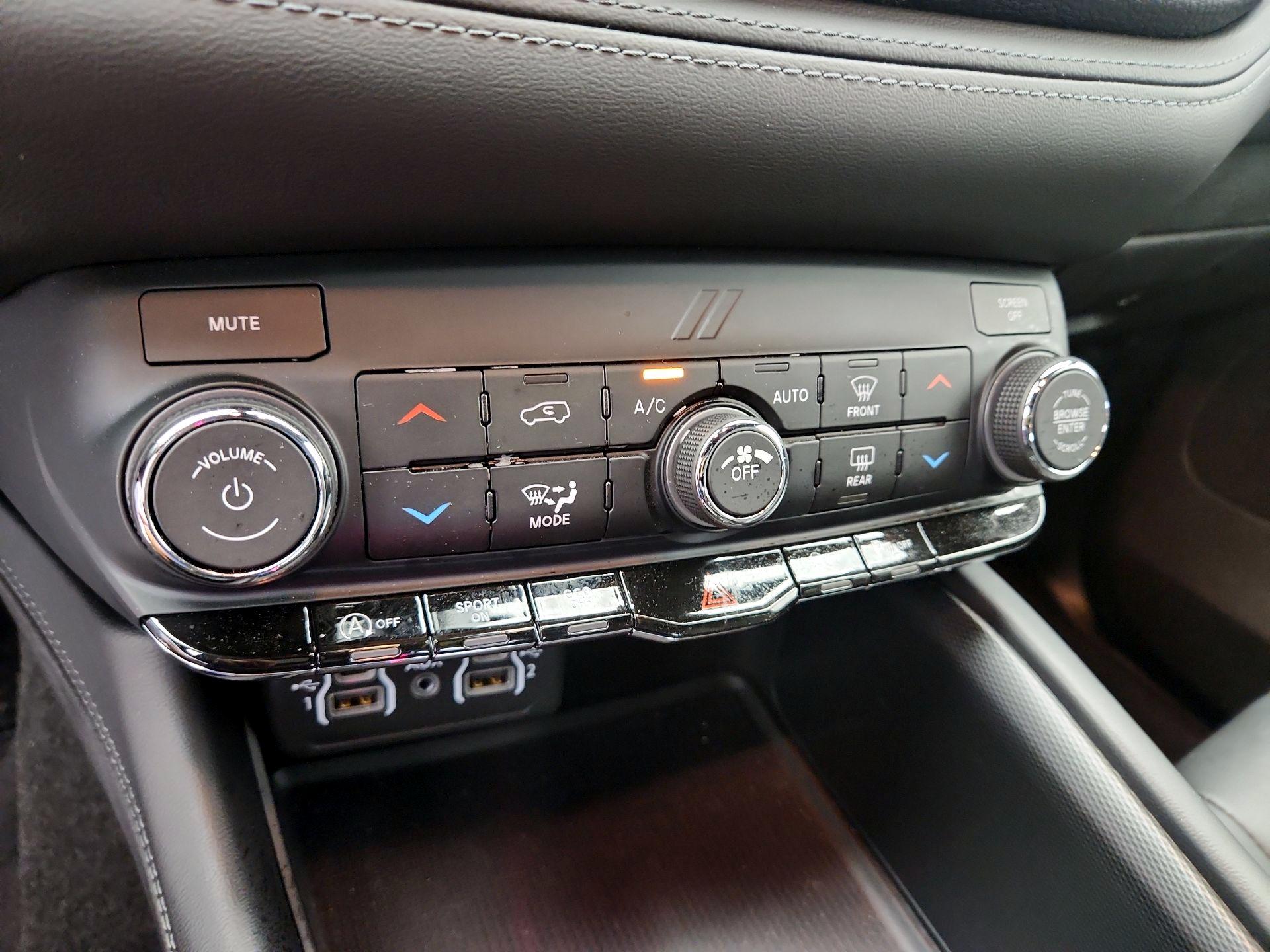 Thumbnail: 2021 Dodge Durango - 16