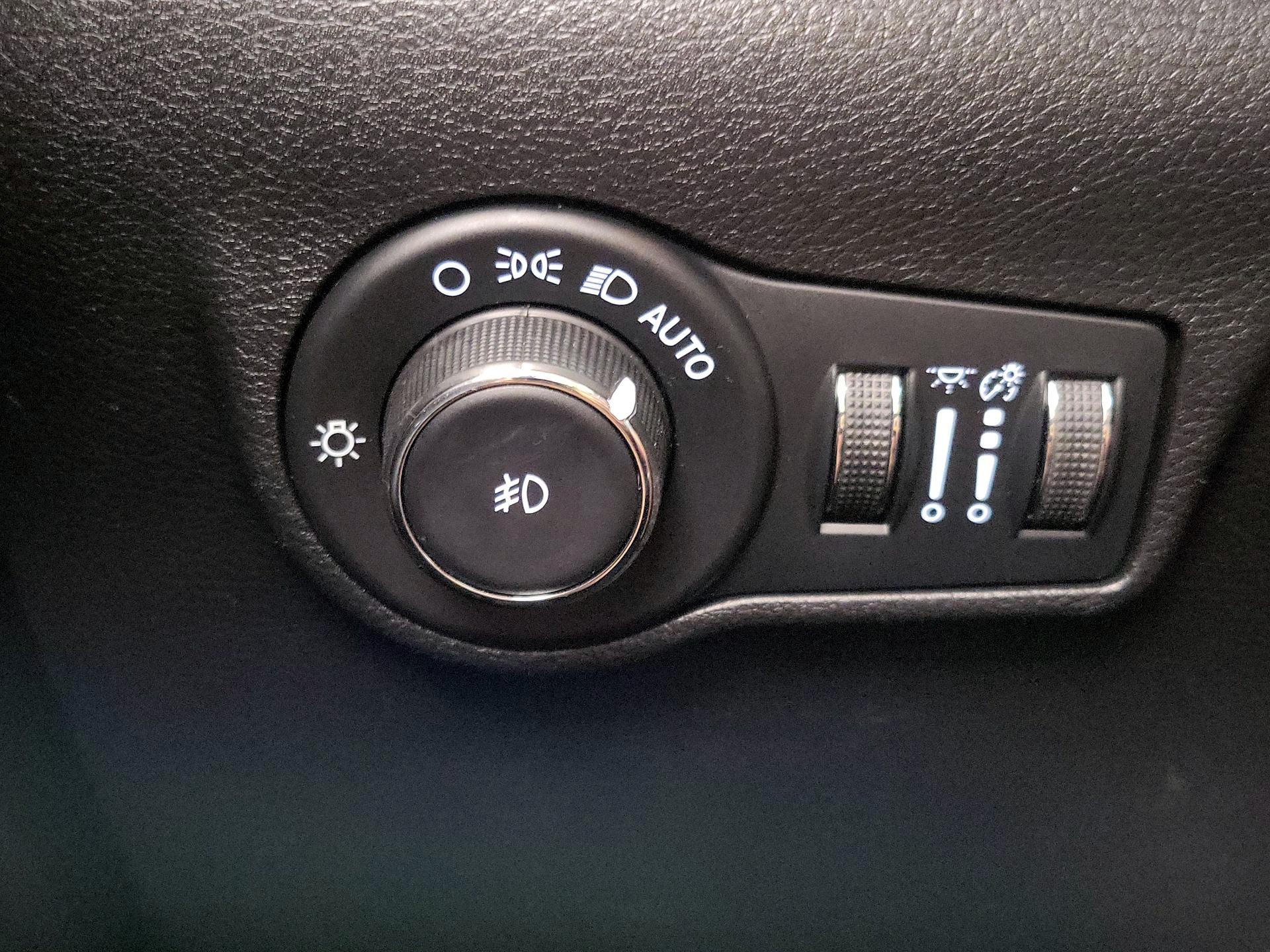 Thumbnail: 2022 Jeep Compass - 13