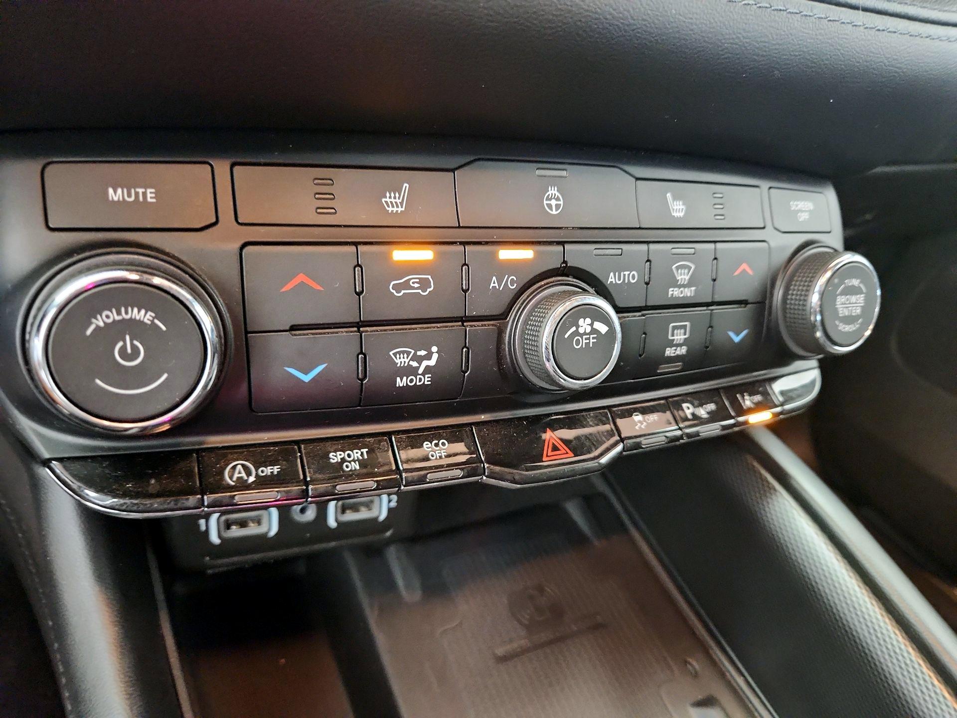 Thumbnail: 2022 Dodge Durango - 17