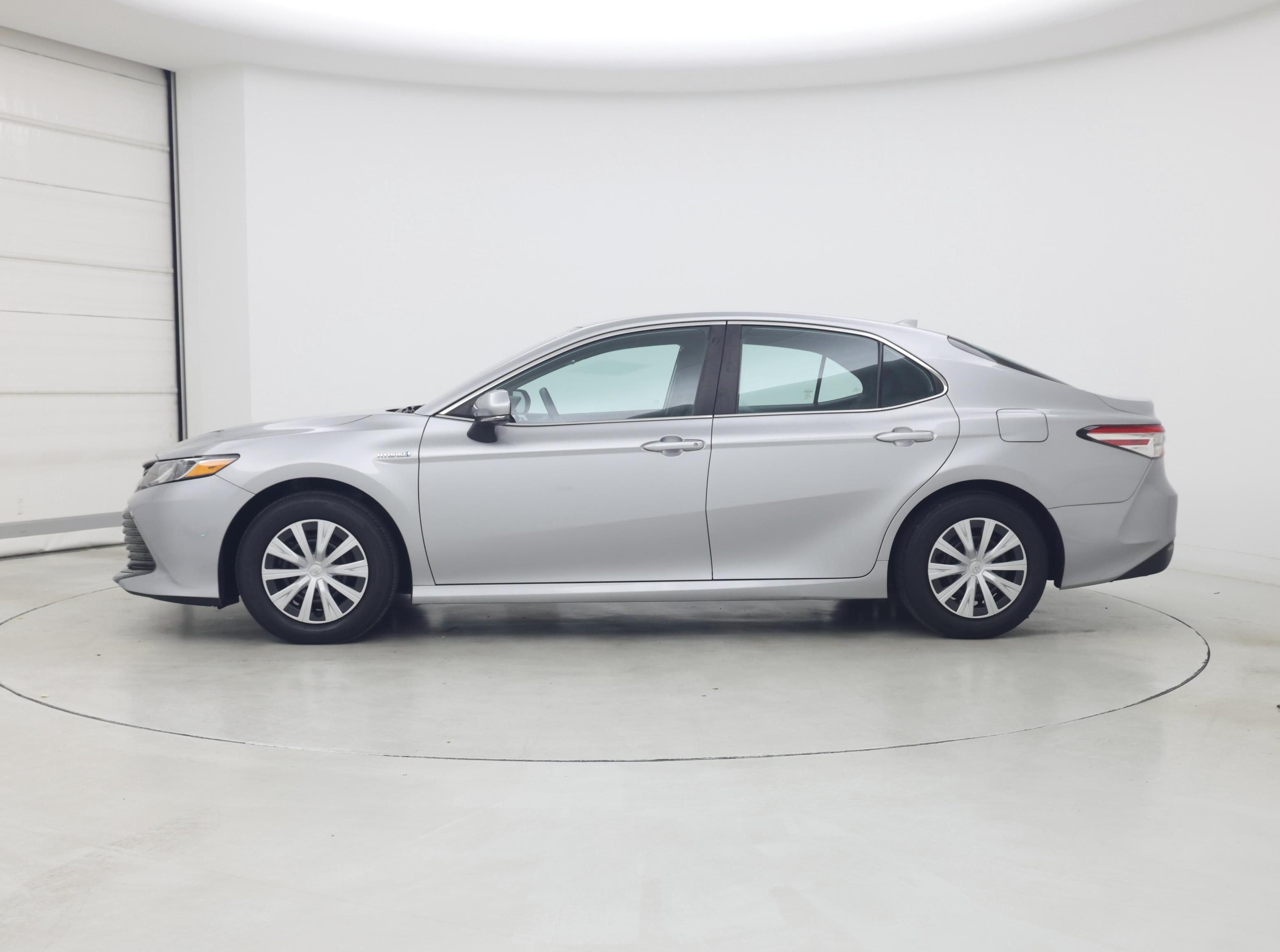 Thumbnail: 2020 Toyota Camry - 3