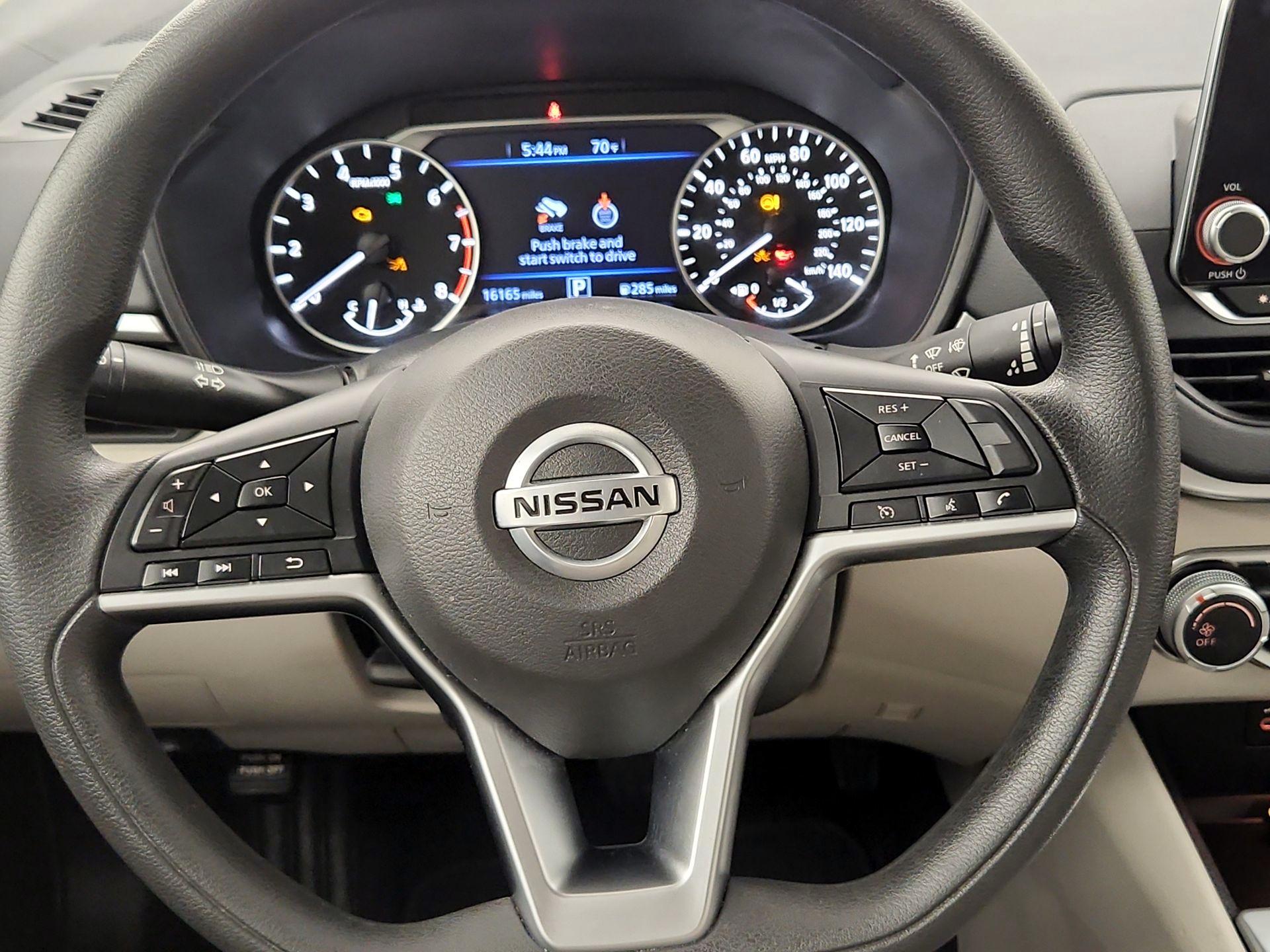 Thumbnail: 2022 Nissan Altima - 10
