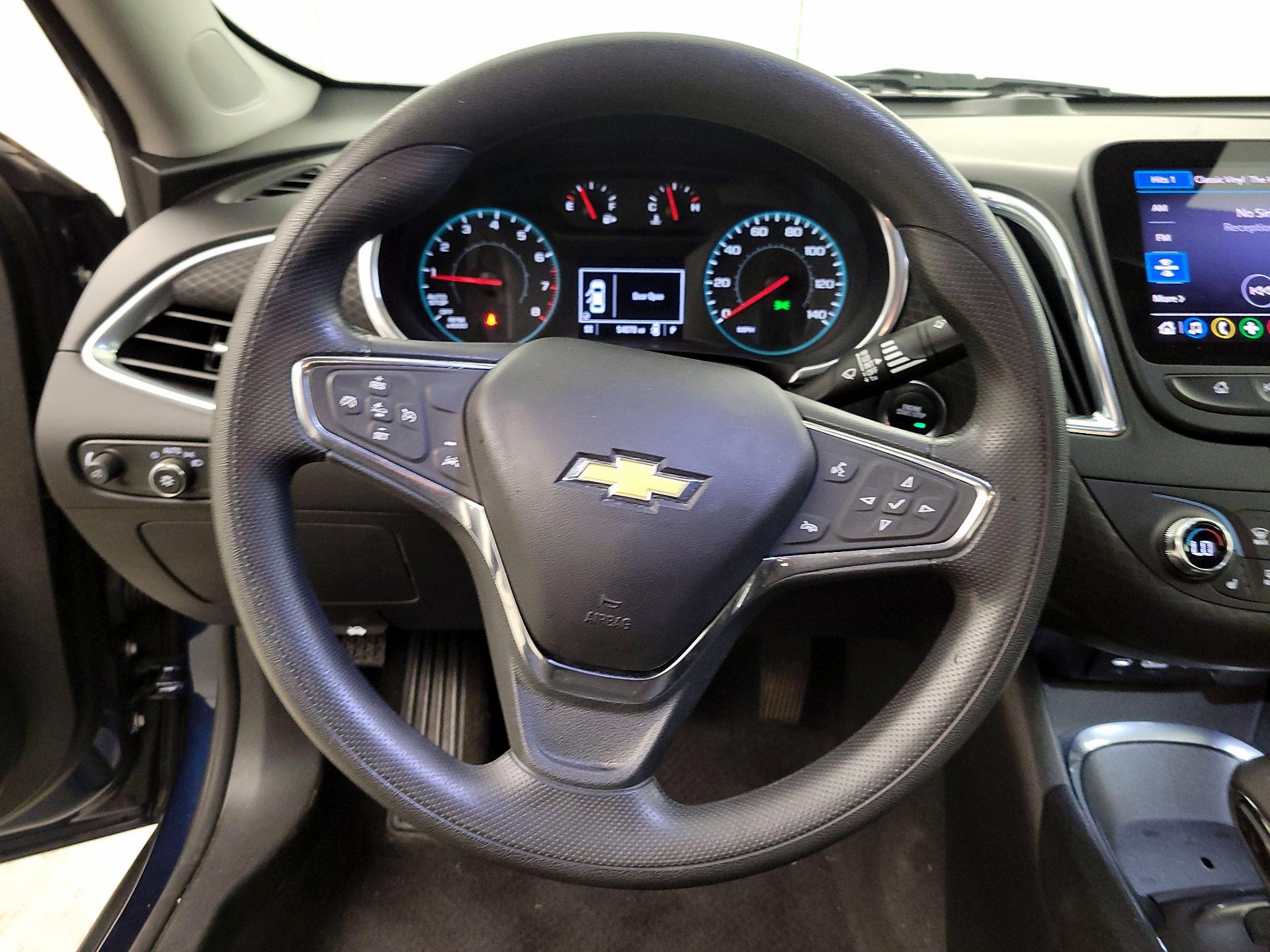 Thumbnail: 2021 Chevrolet Malibu - 10