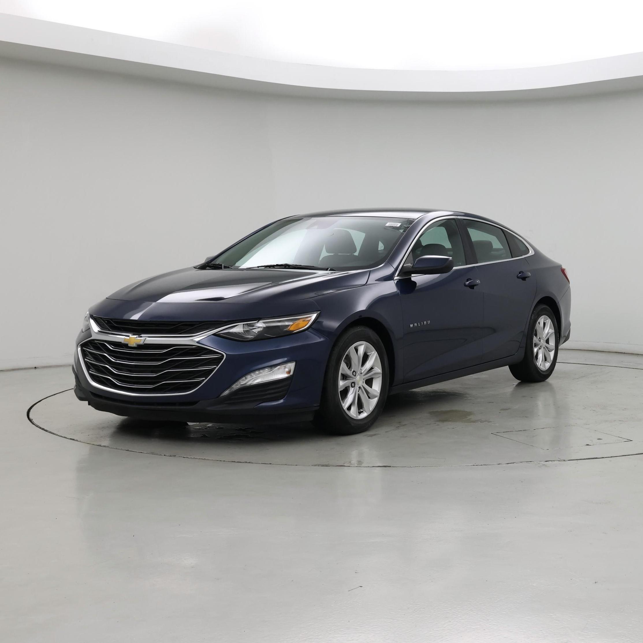 Thumbnail: 2021 Chevrolet Malibu - 4