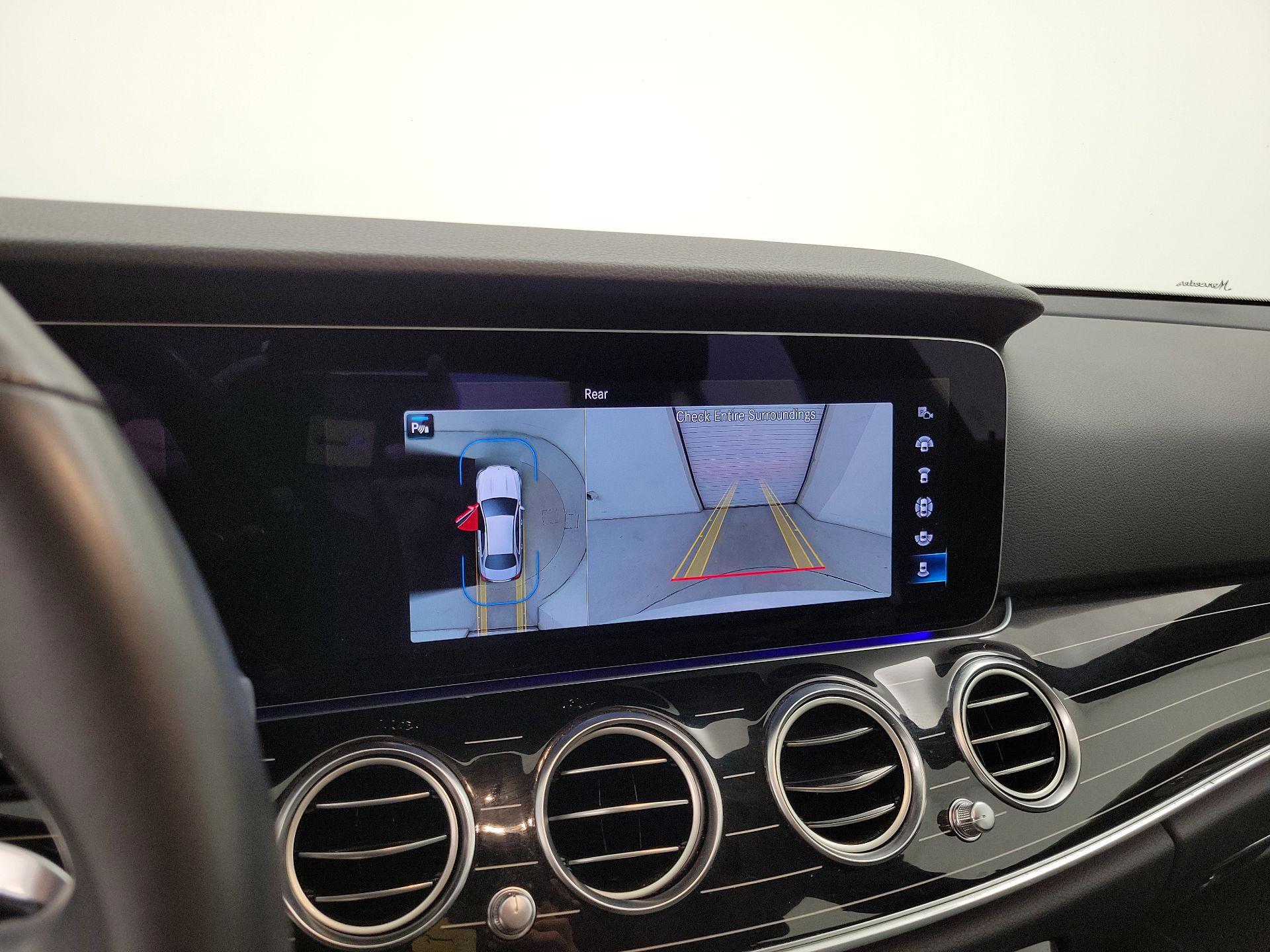 Thumbnail: 2021 Mercedes-Benz E-Class - 15