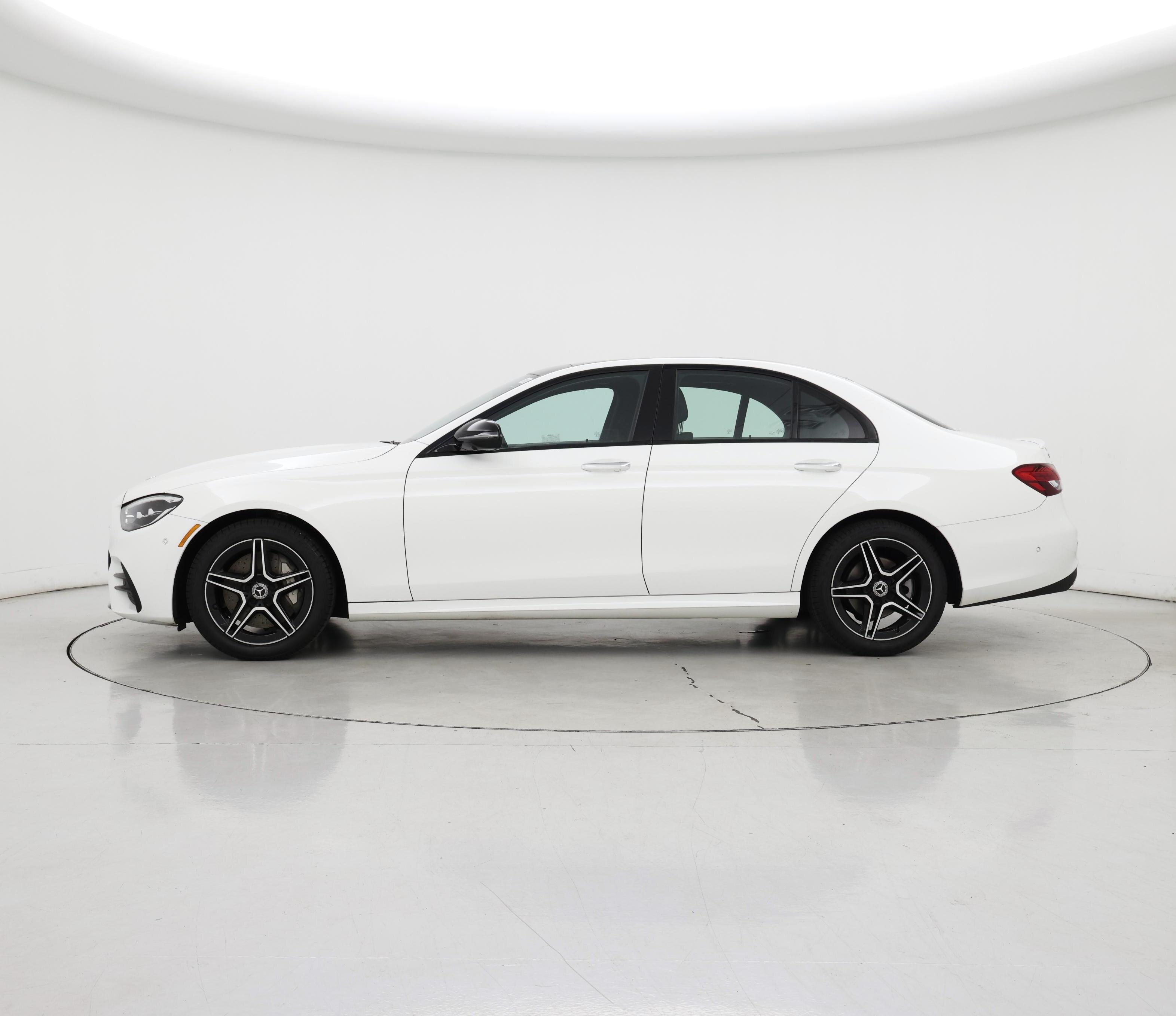 Thumbnail: 2021 Mercedes-Benz E-Class - 3