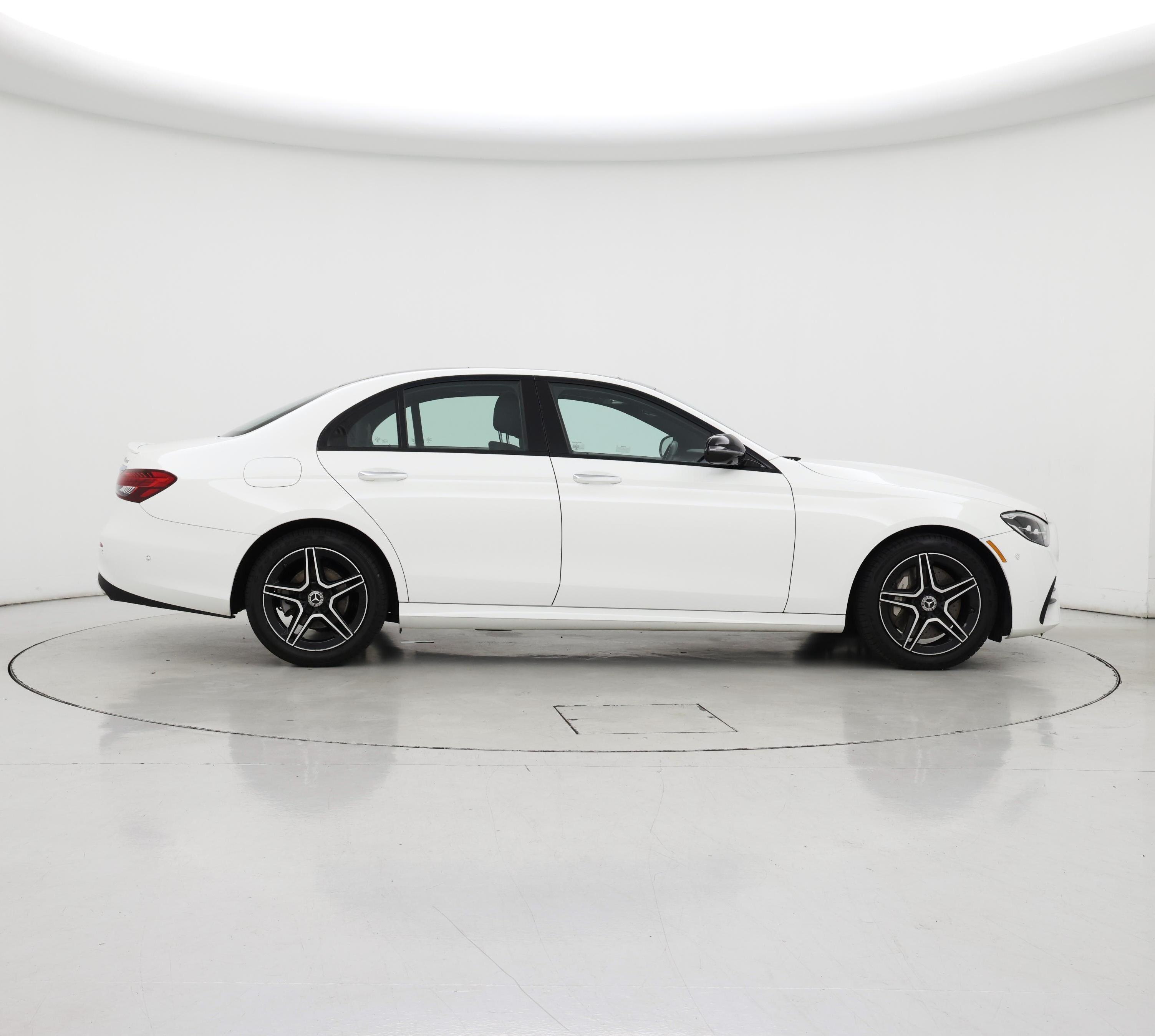 Thumbnail: 2021 Mercedes-Benz E-Class - 7