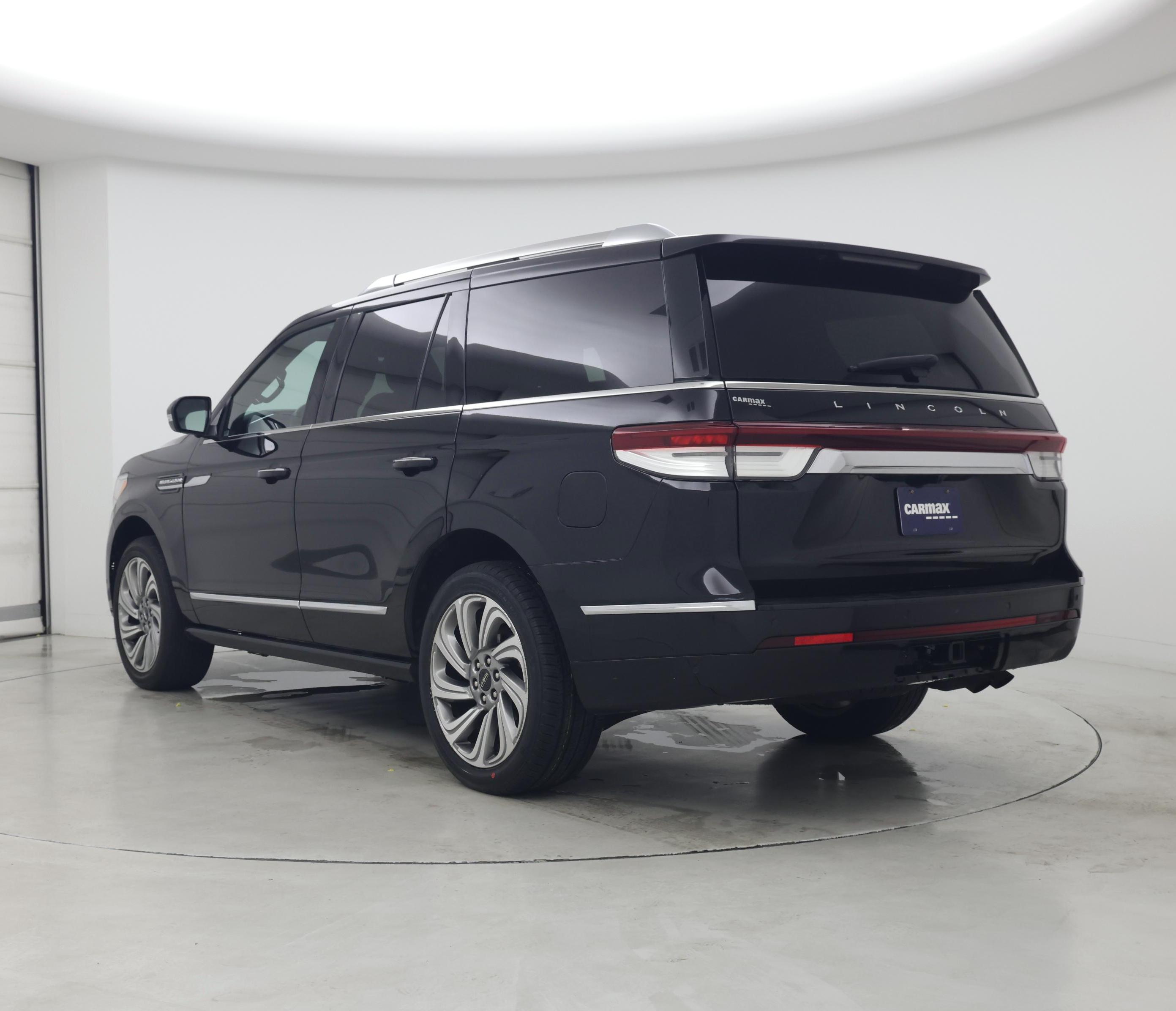 Thumbnail: 2022 Lincoln Navigator - 2