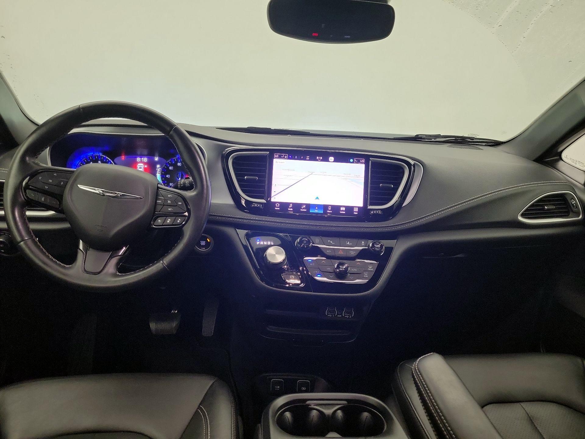 Thumbnail: 2021 Chrysler Pacifica - 9