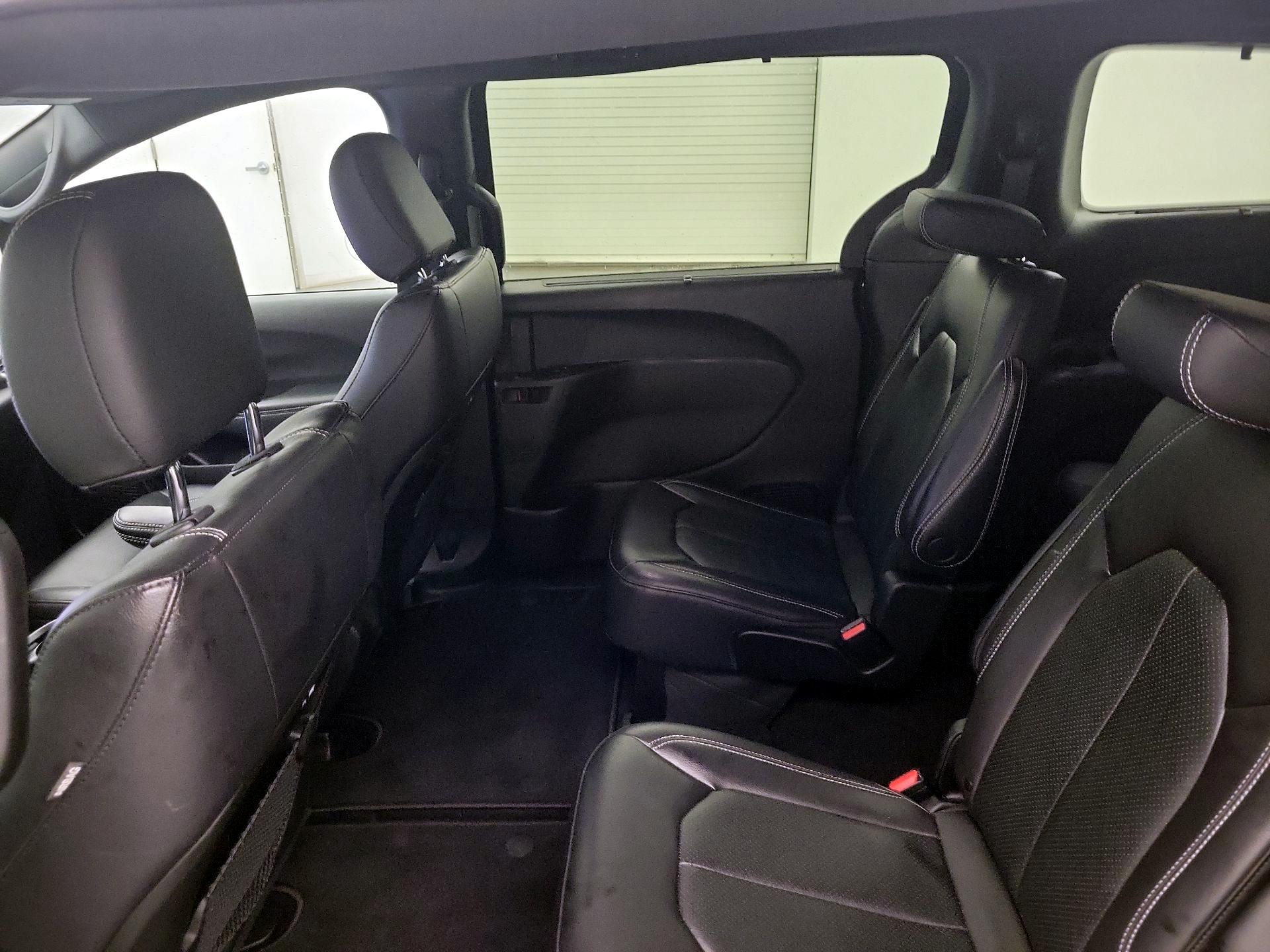 Thumbnail: 2021 Chrysler Pacifica - 20