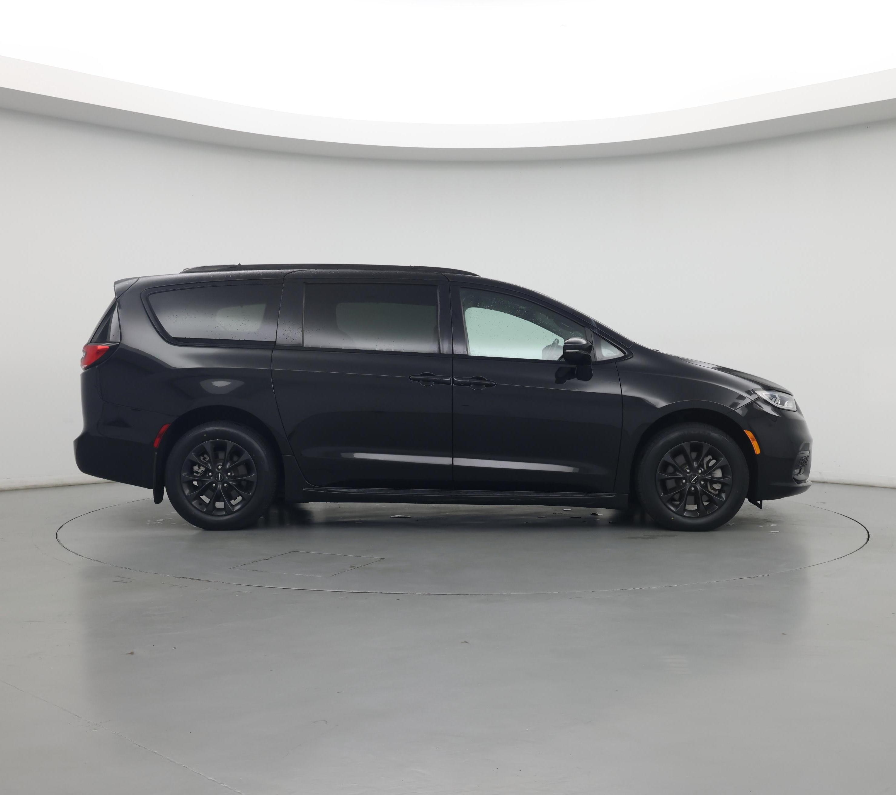 Thumbnail: 2021 Chrysler Pacifica - 7