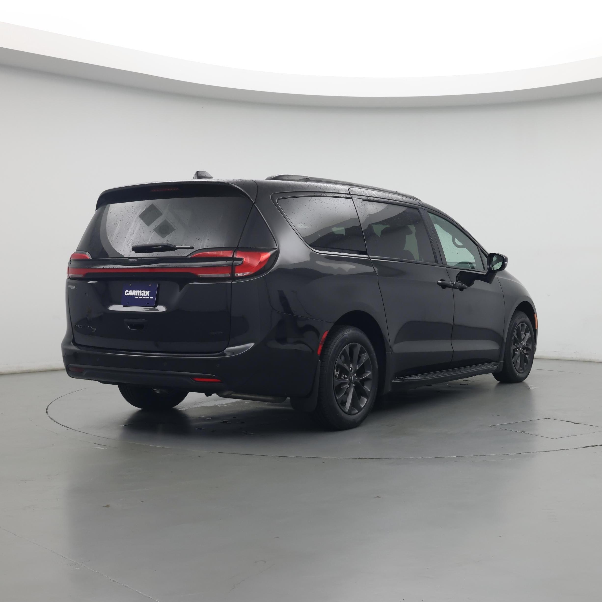 Thumbnail: 2021 Chrysler Pacifica - 8