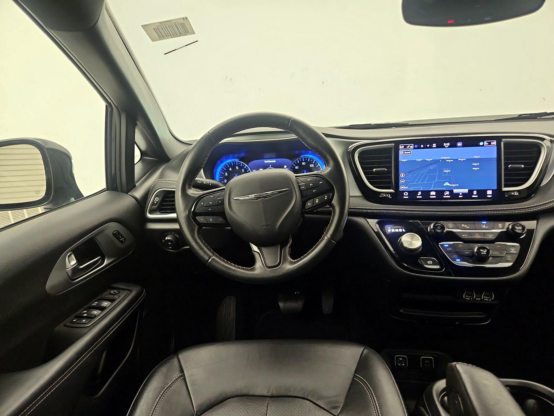Thumbnail: 2021 Chrysler Pacifica - 10