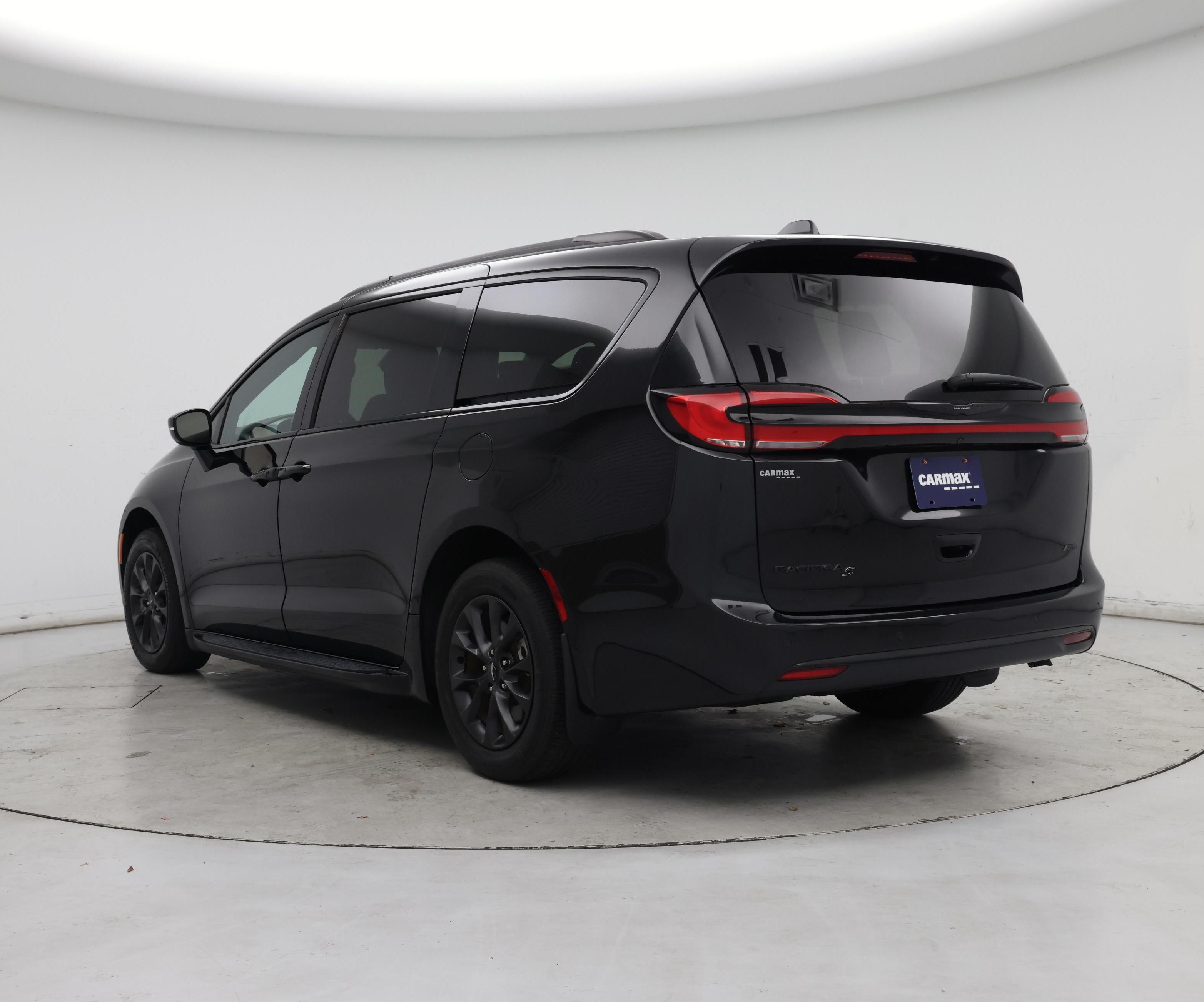 Thumbnail: 2021 Chrysler Pacifica - 2
